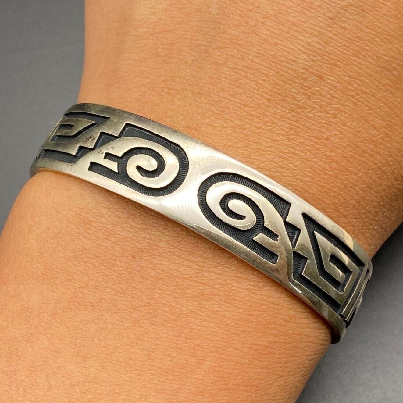Vintage Hopi Griselda Saufkie Whirlwind Sterling Silver Bracelet Cuff 6-5/8\