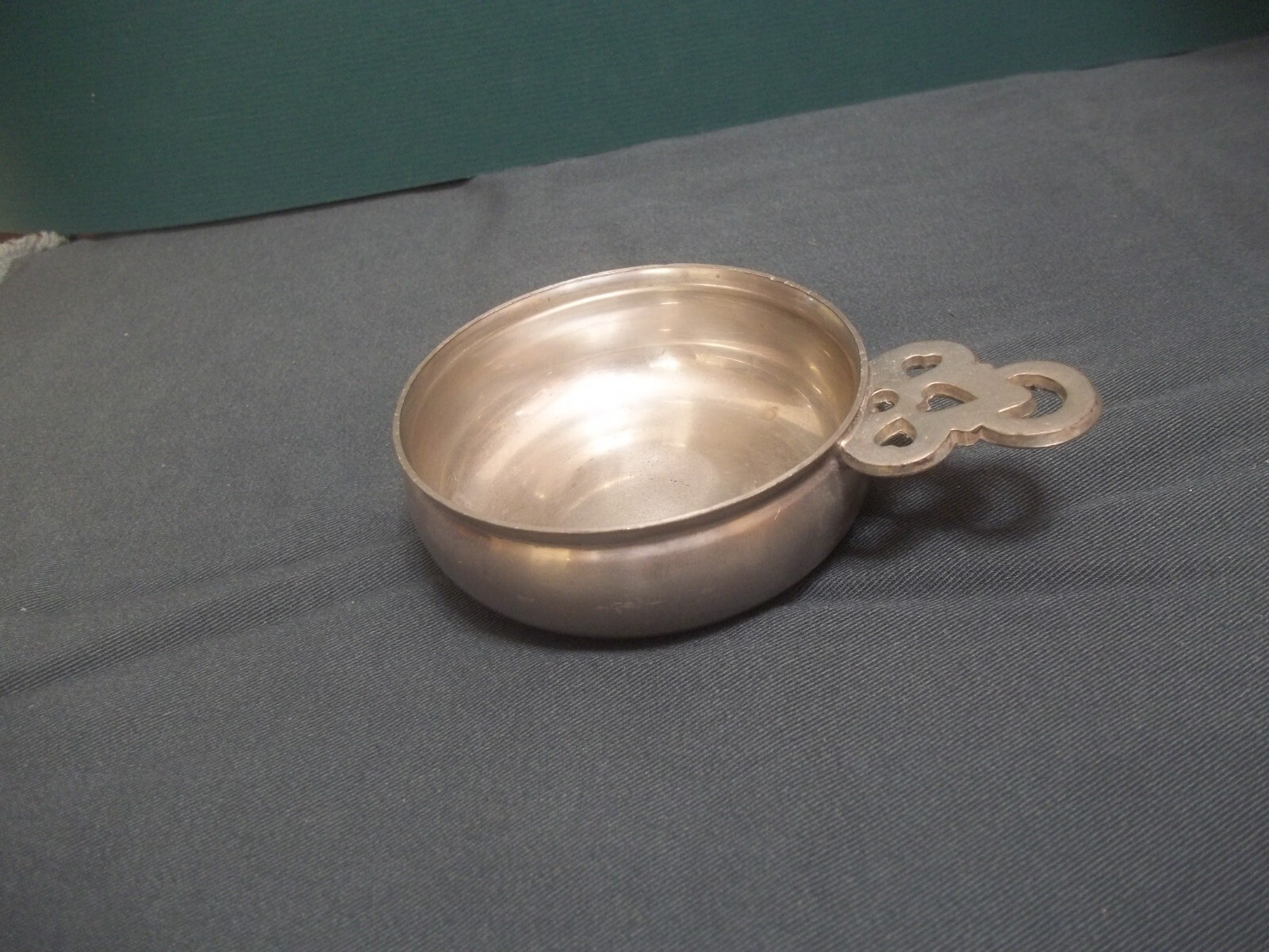 Antique 1930's Williamsburg Stieff Small Pewter Porridge Cup 4 3/4