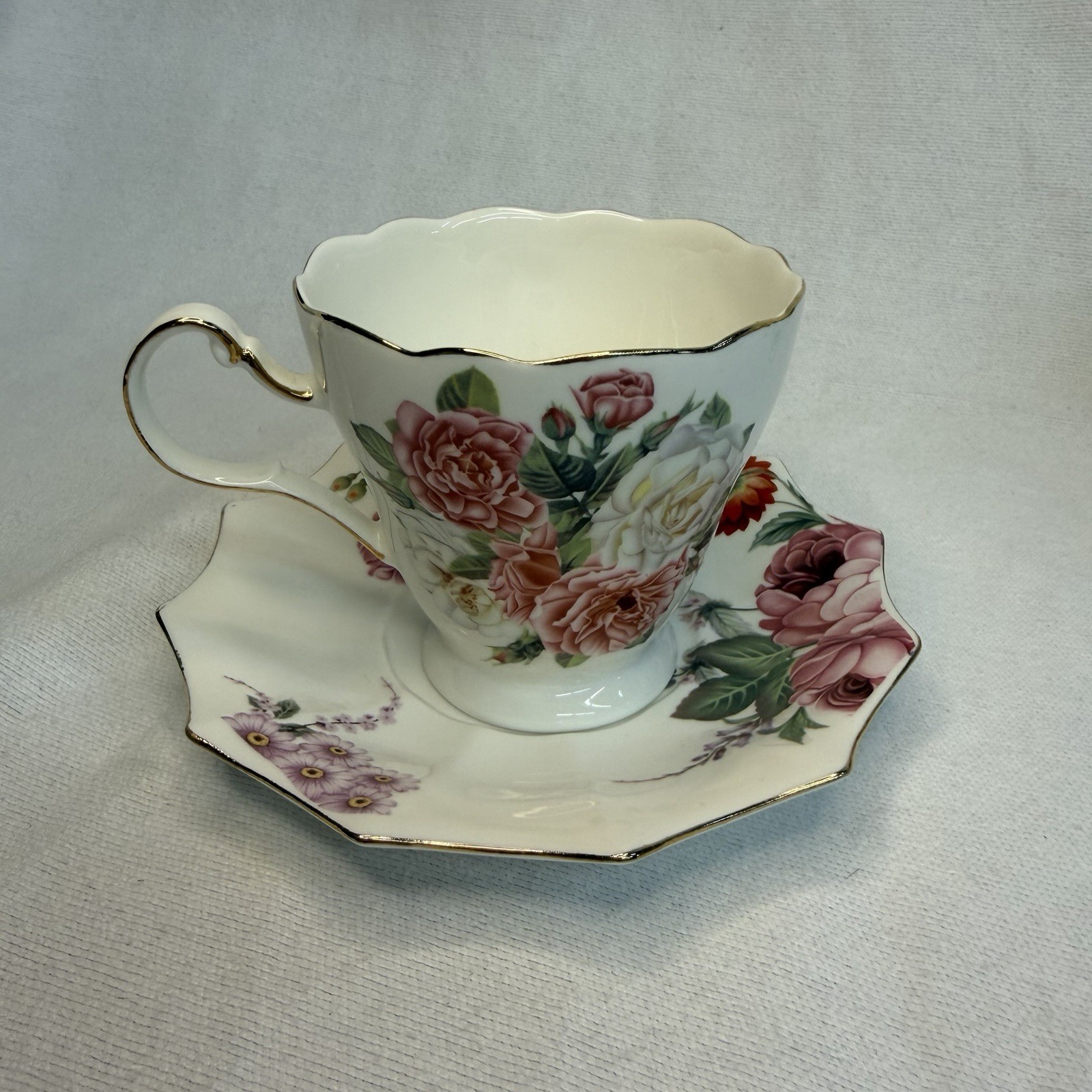 Meritage Vintage Floral Teacup and Saucer Set Victorian Style Ceramic Rose Meritage Vintage Floral Teacup and Saucer Set Victorian Style Ceramic Rose