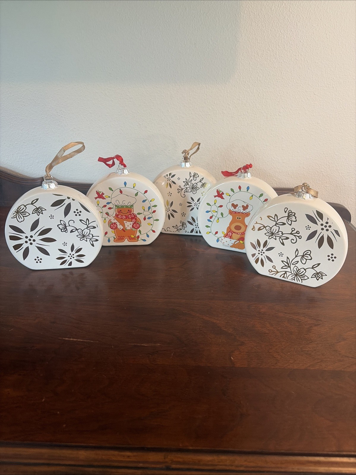 Temptations By Tara Ceramic Christmas Ceramic Ornaments 5”x5” Set Of 5