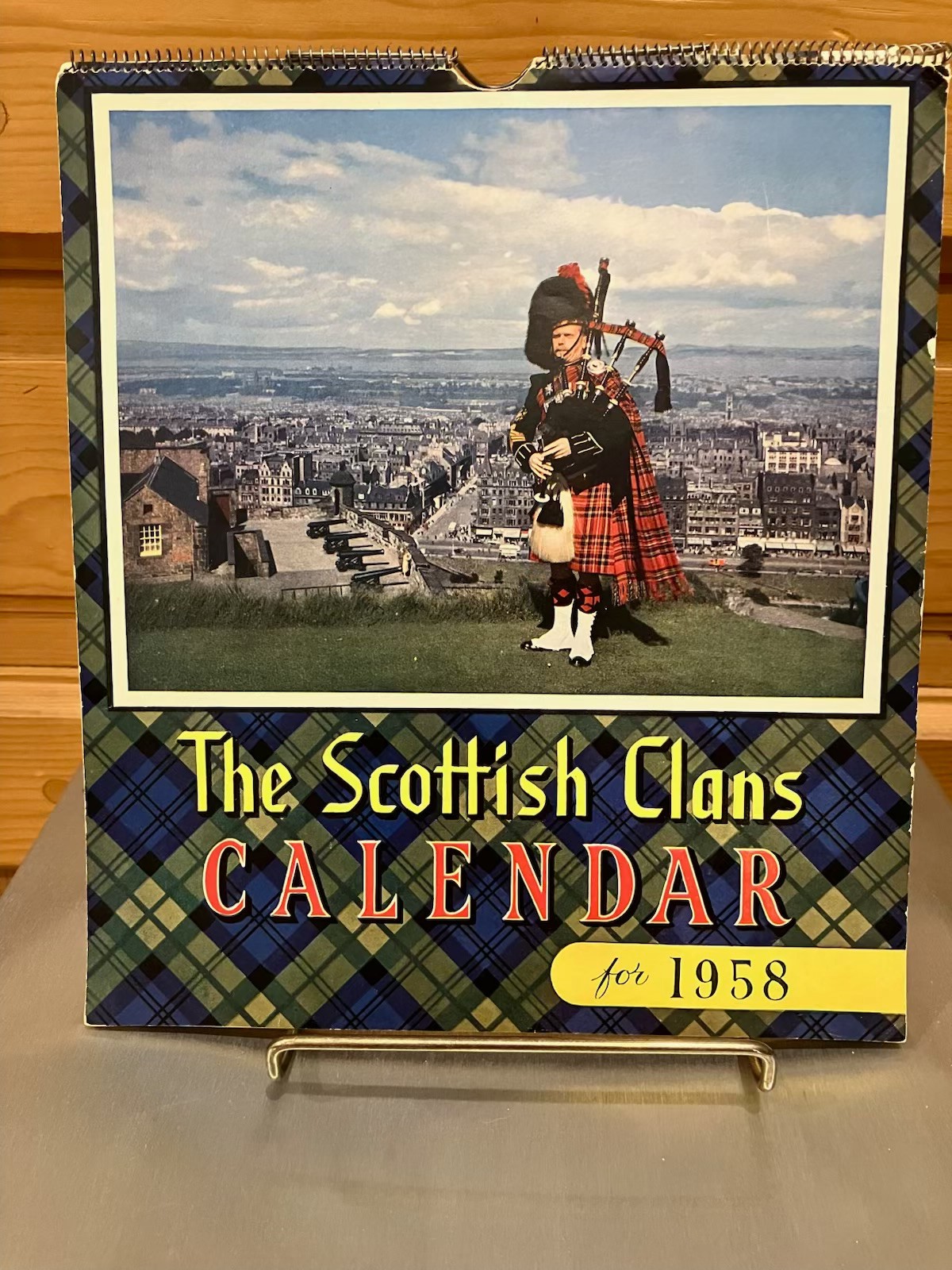 Vintage THE SCOTTISH CLANS CALENDAR 1958 COMPLETE Vintage THE SCOTTISH CLANS CALENDAR 1958 COMPLETE