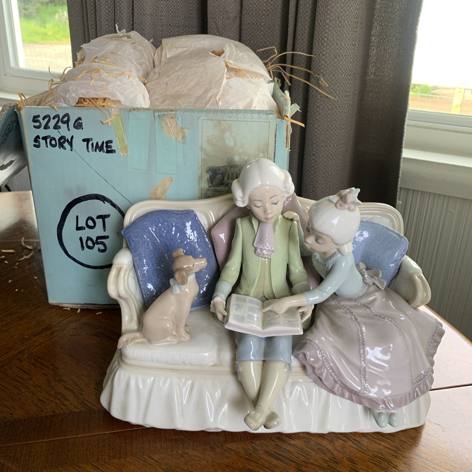 STUNNING VINTAGE RARE LLADRO STORY TIME #5229 GIRL BOY COUCH DOG RETIRED STUNNING VINTAGE RARE LLADRO STORY TIME #5229 GIRL BOY COUCH DOG RETIRED