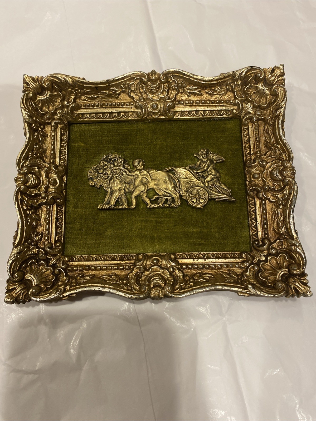 Vintage 1960s Burwood Arabesque 6360 Barbizon Roman Chariot Lion Plaque Vintage 1960s Burwood Arabesque 6360 Barbizon Roman Chariot Lion Plaque