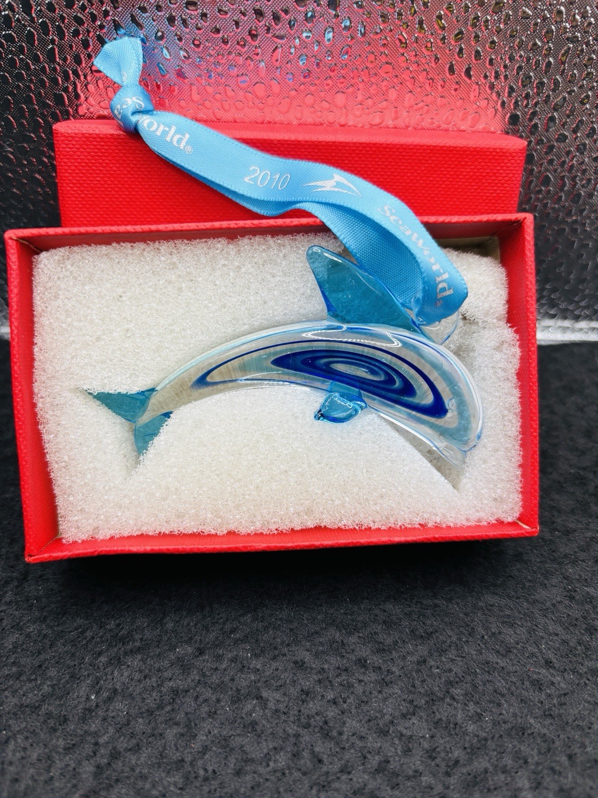 SeaWorld 2010 Blown Blue Swirl Glass Orca Dolphin Ornament in box New SeaWorld 2010 Blown Blue Swirl Glass Orca Dolphin Ornament in box New