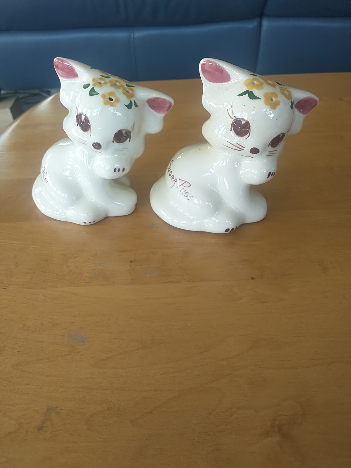 Vintage Sugar Puss Cat Shakers Pair - Yellow Flower; California Pottery kitsch