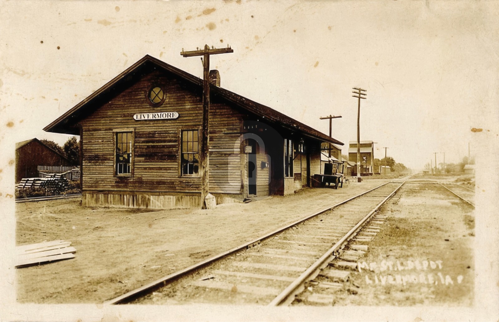 1910s Livermore Iowa Railroad Depot CRI&P Station Tracks RPPC Postcard COPY