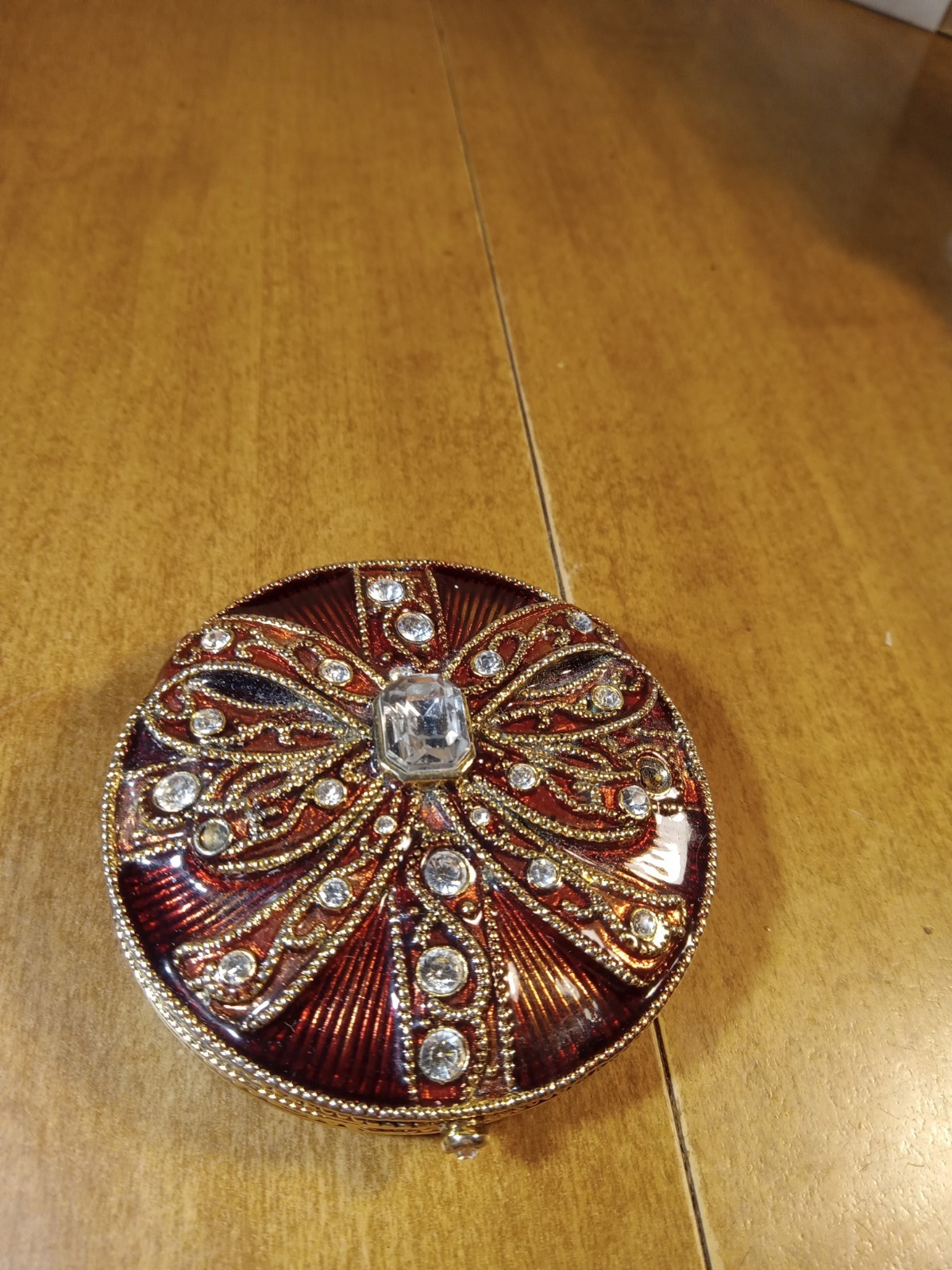 Vintage Monet Compact Mirror Red Ribbon Bow W Rhinestones Ornate Retro Vintage Monet Compact Mirror Red Ribbon Bow W Rhinestones Ornate Retro