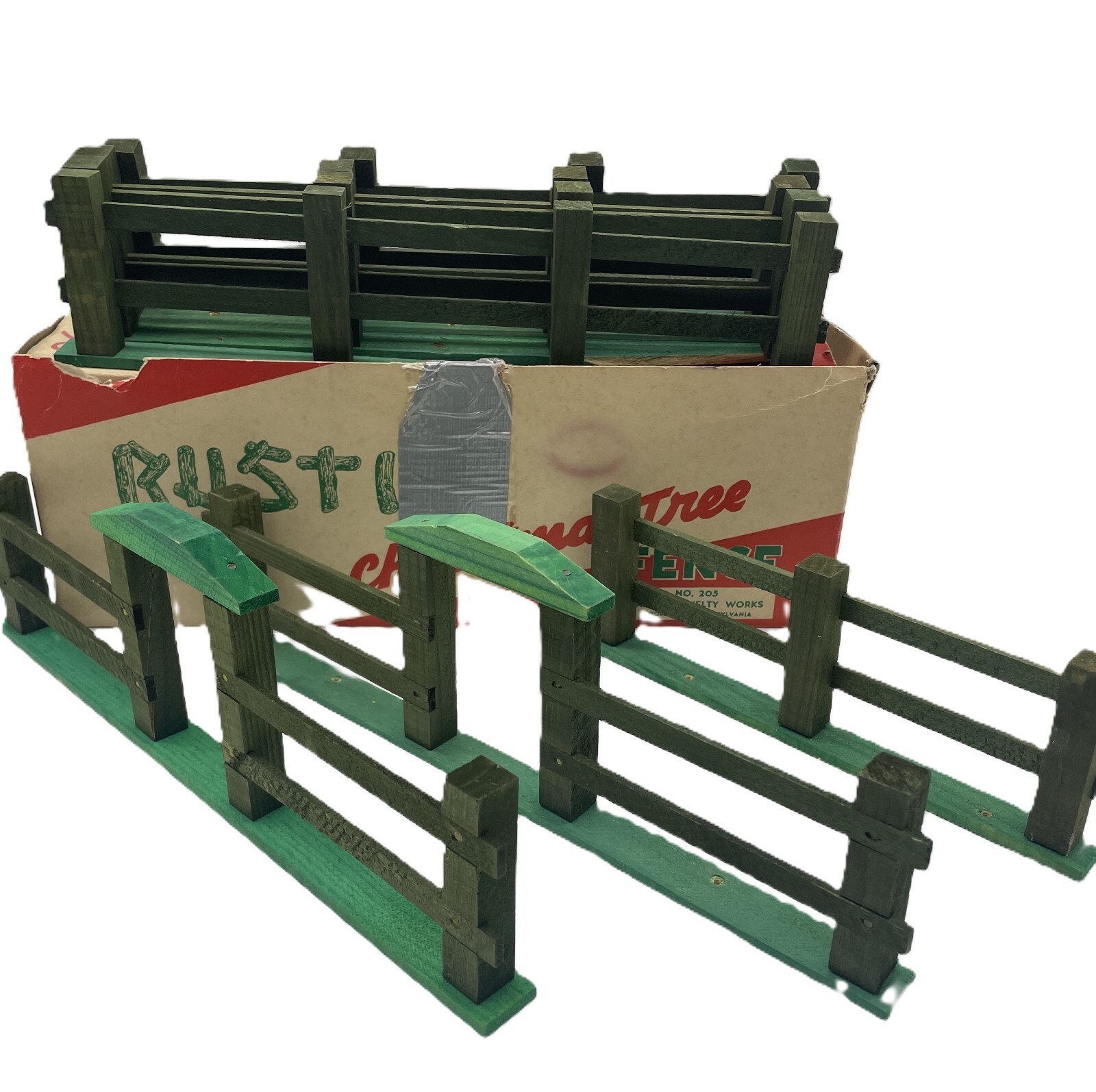 VINTAGE RUSTIC GREEN WOODEN CHRISTMAS TREE FENCE NO. 205 FOR PUTZ HOUSES IN OB VINTAGE RUSTIC GREEN WOODEN CHRISTMAS TREE FENCE NO. 205 FOR PUTZ HOUSES IN OB