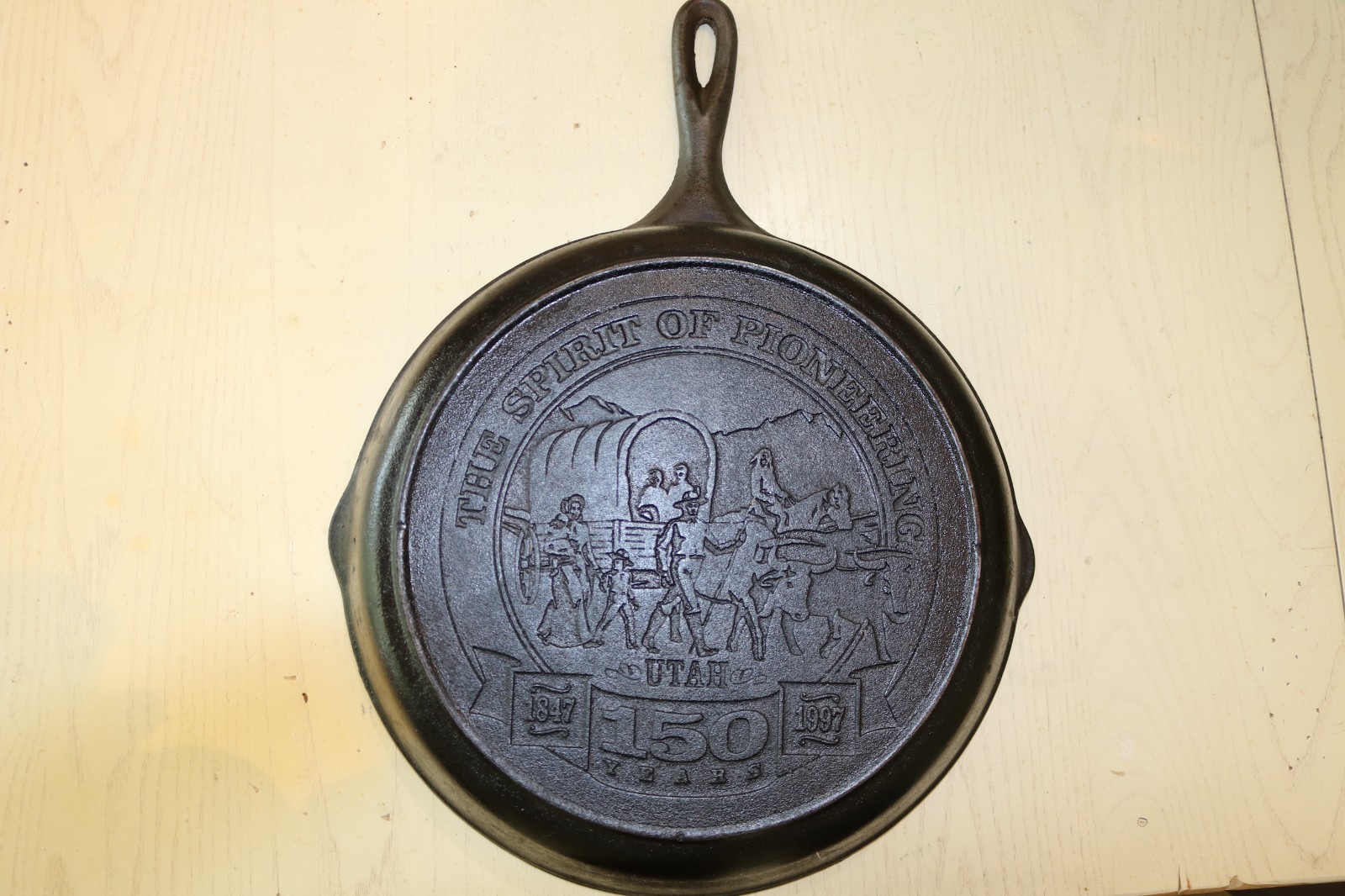Vintage Lodge Cast Iron Commemorative Skillet Spirit Of Pioneering UTAH1847-1997 Vintage Lodge Cast Iron Commemorative Skillet Spirit Of Pioneering UTAH1847-1997
