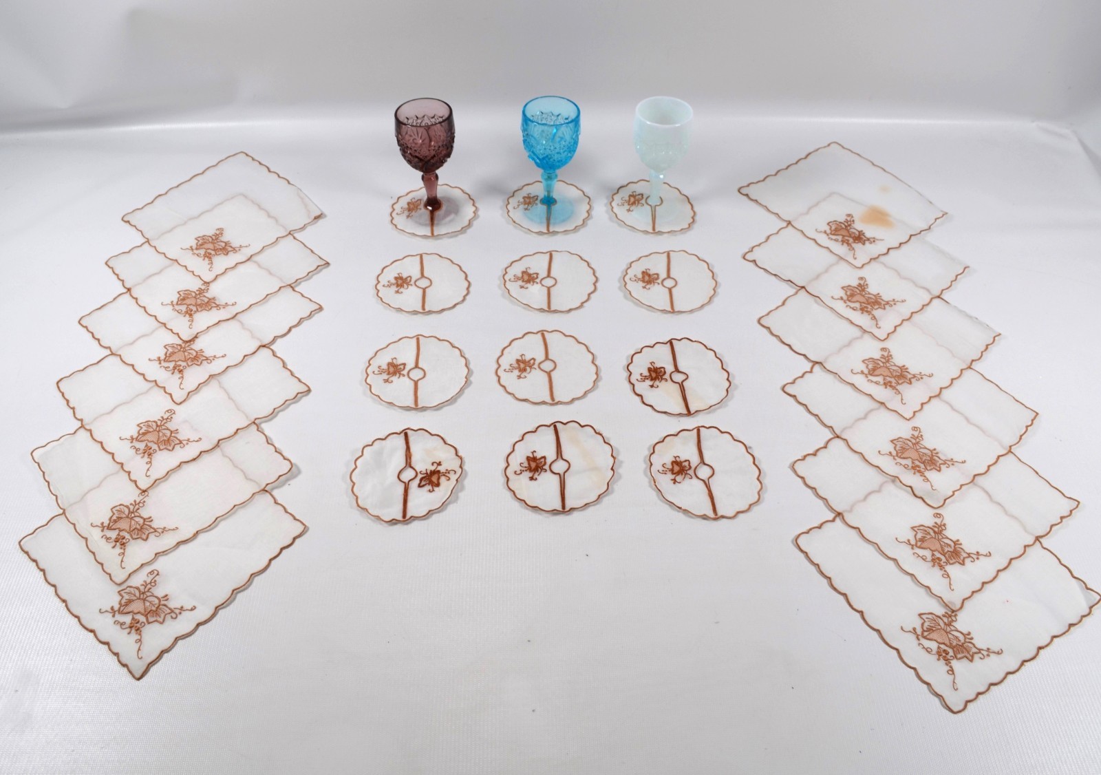 12 Vintage Cocktail Napkins & Coasters Slip-on Wine Glass Cozies Embroidered 12 Vintage Cocktail Napkins & Coasters Slip-on Wine Glass Cozies Embroidered
