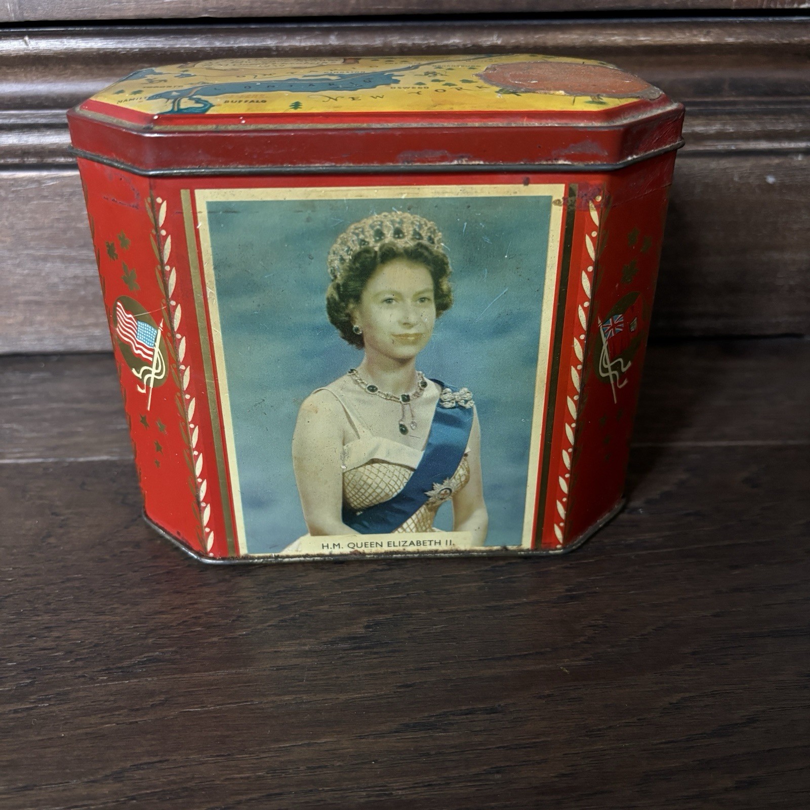 Vintage Gray Dunn Scotland Tin 1959 Seaway Opening Queen Elizabeth And Prince Vintage Gray Dunn Scotland Tin 1959 Seaway Opening Queen Elizabeth And Prince