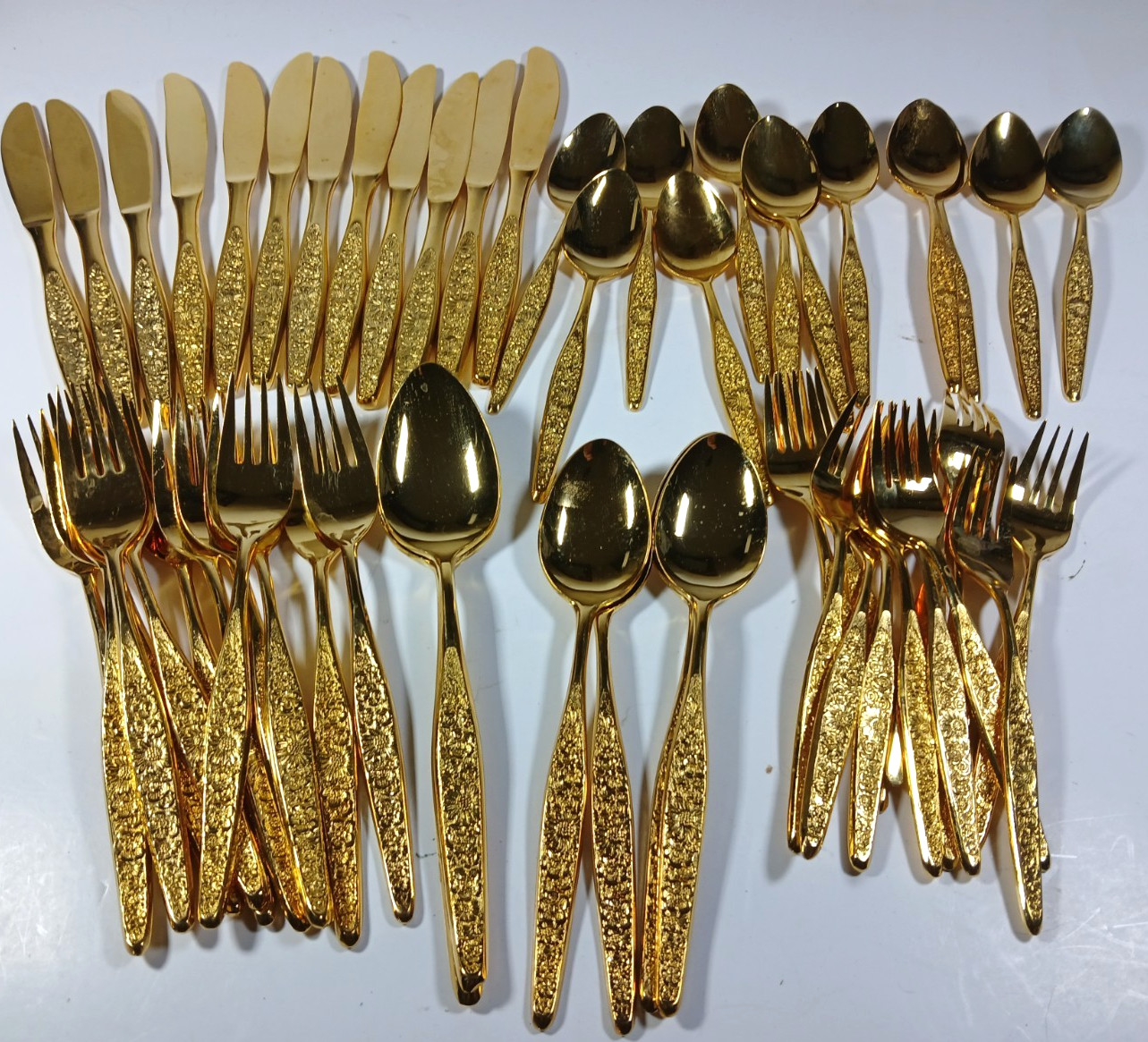 Vtg Present VIP 24K Gold Electroplate Flatware 54 pieces Setting for 12 \ Vtg Present VIP 24K Gold Electroplate Flatware 54 pieces Setting for 12 \