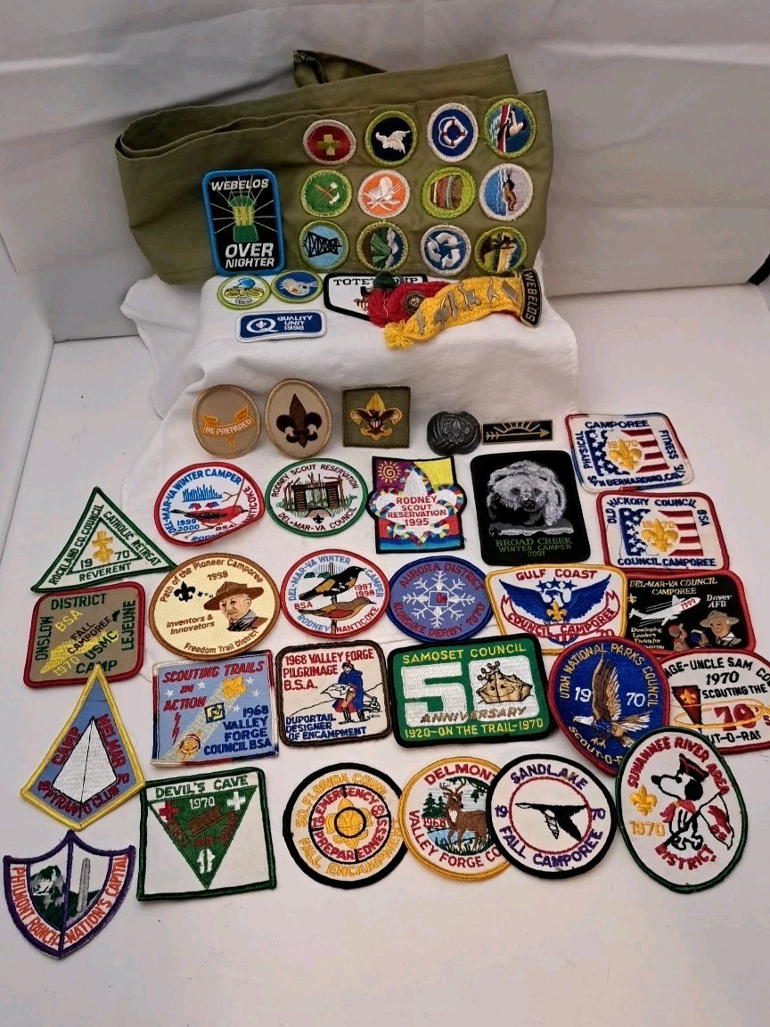 Boy Scouts Patches BSA 68-2000, Valley Forgre Dover AFB Camping Lot 25, Sash Boy Scouts Patches BSA 68-2000, Valley Forgre Dover AFB Camping Lot 25, Sash