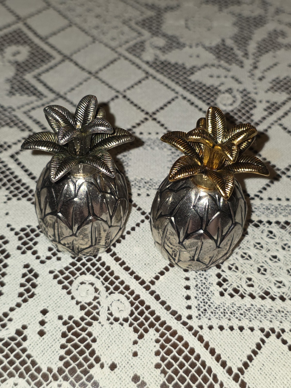 Vintage Godinger Silver Pineapple Salt & Pepper Shaker Set Original Tarnish Vintage Godinger Silver Pineapple Salt & Pepper Shaker Set Original Tarnish