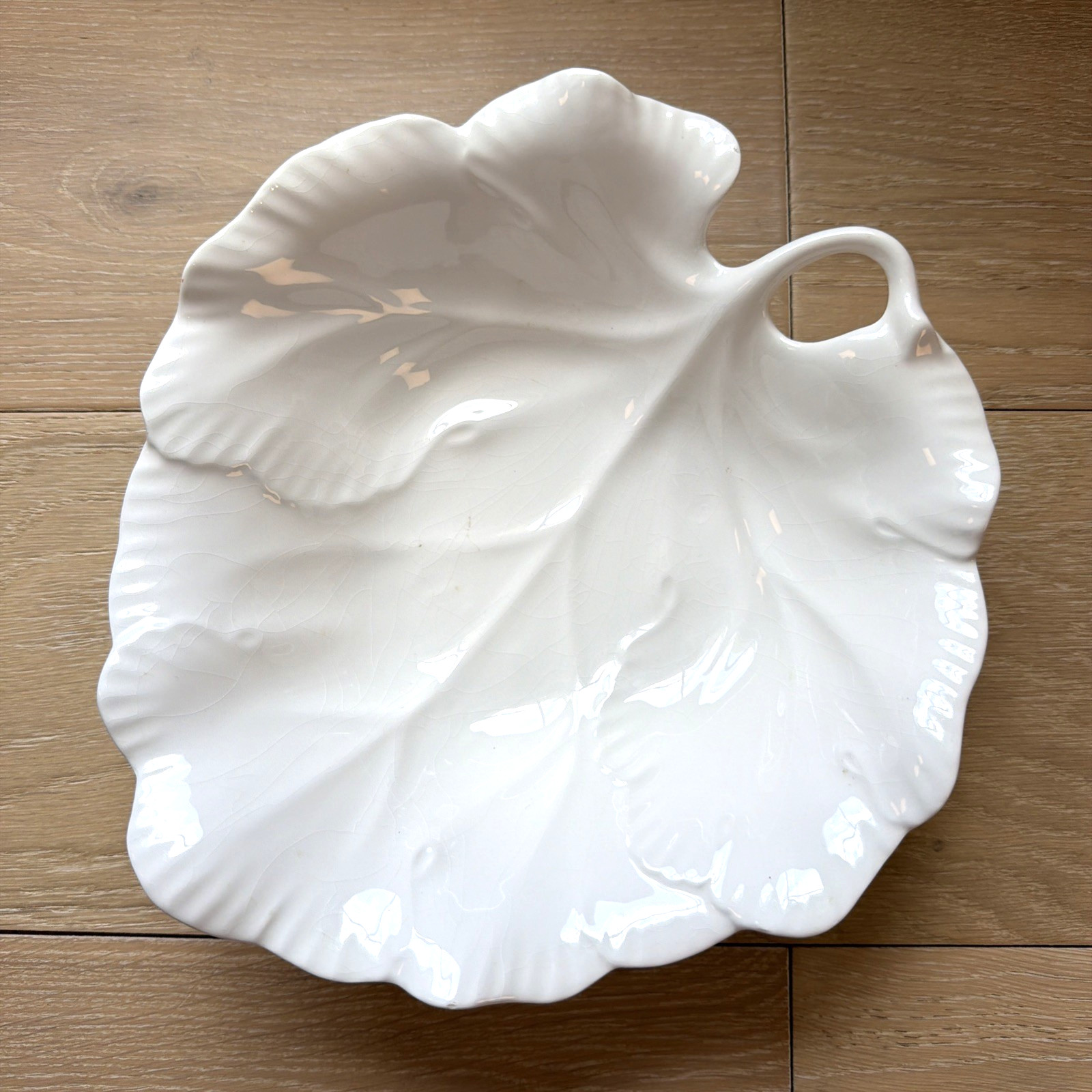Vintage Narumi Bone China White Porcelain Leaf Design Salad Bowl Japan