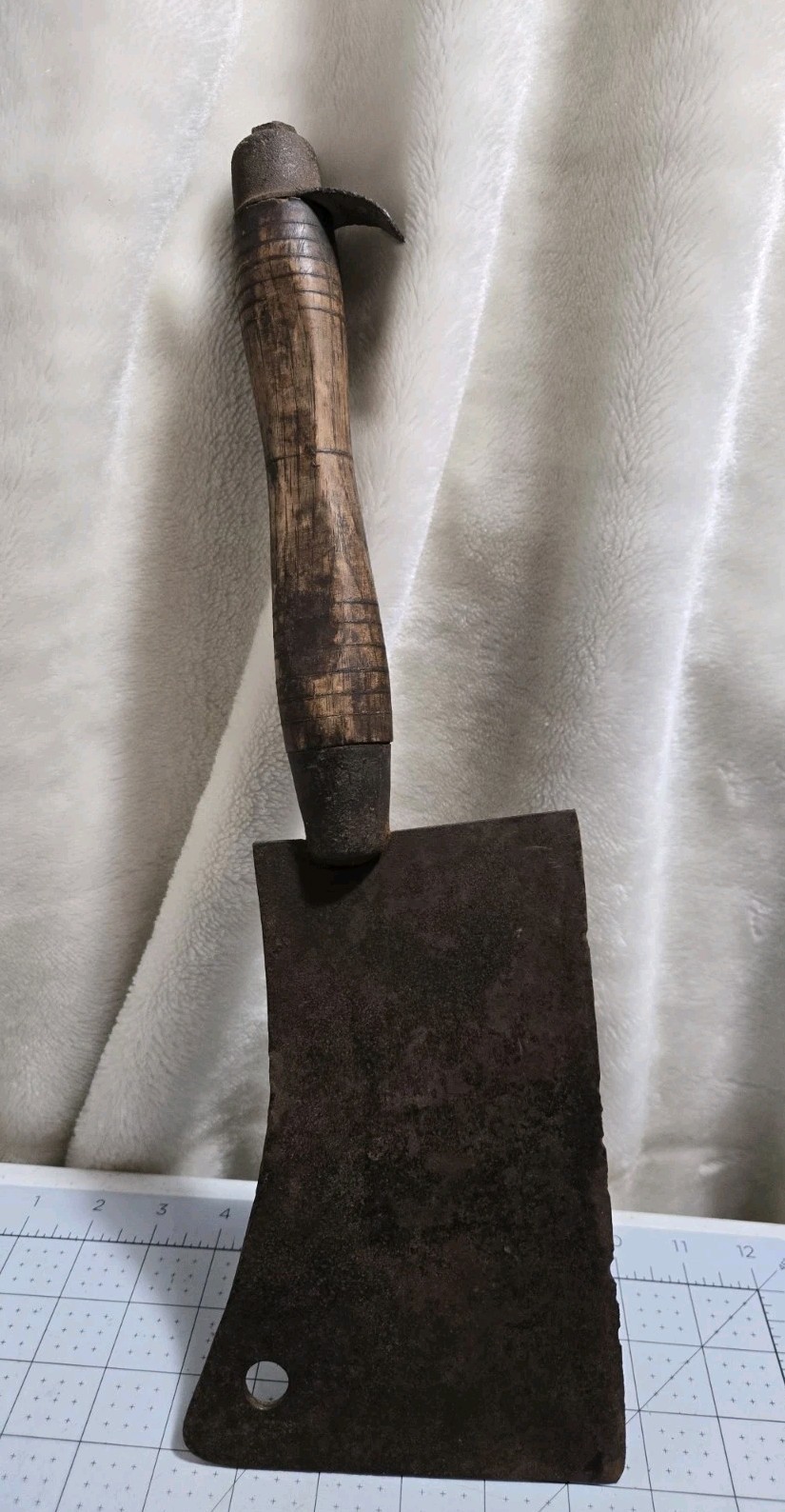 Antique Hand Forged Butcher Cleaver Hog Bone Splitter 2.4 Lbs Turned Wood Handle Antique Hand Forged Butcher Cleaver Hog Bone Splitter 2.4 Lbs Turned Wood Handle