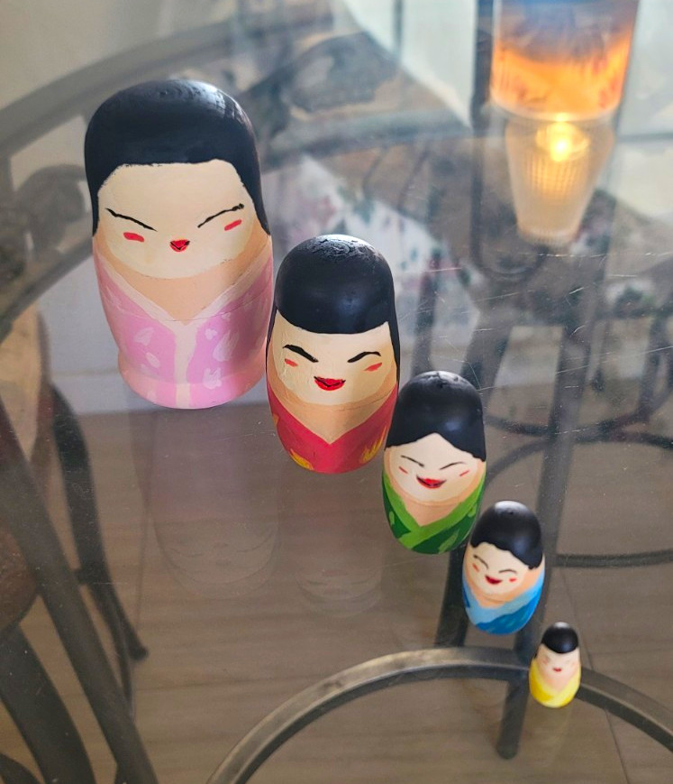 Hand-Painted Japanese Geisha Matryoshka Wooden Dolls Hand-Painted Japanese Geisha Matryoshka Wooden Dolls