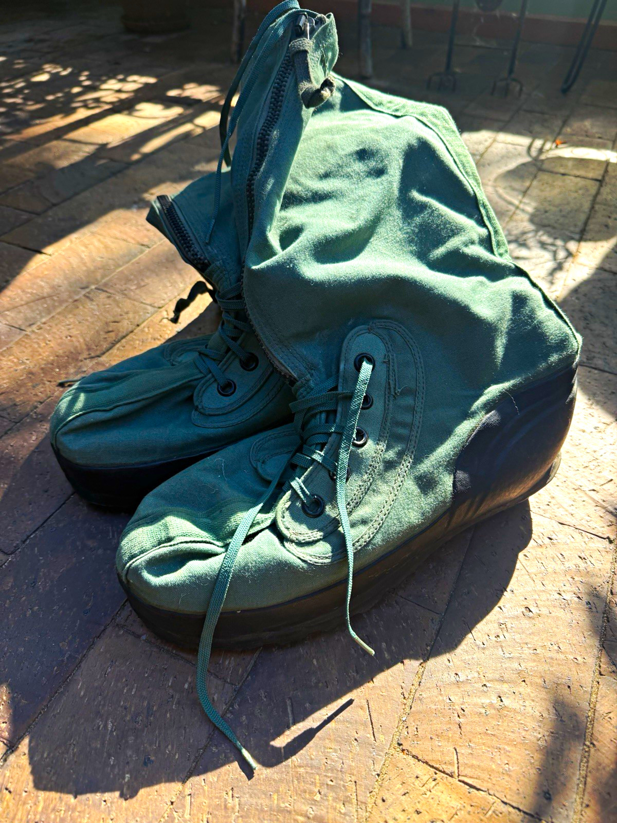 1981 Vintage US Military Extreme Cold Weather Boots Green Canvas Zip Up