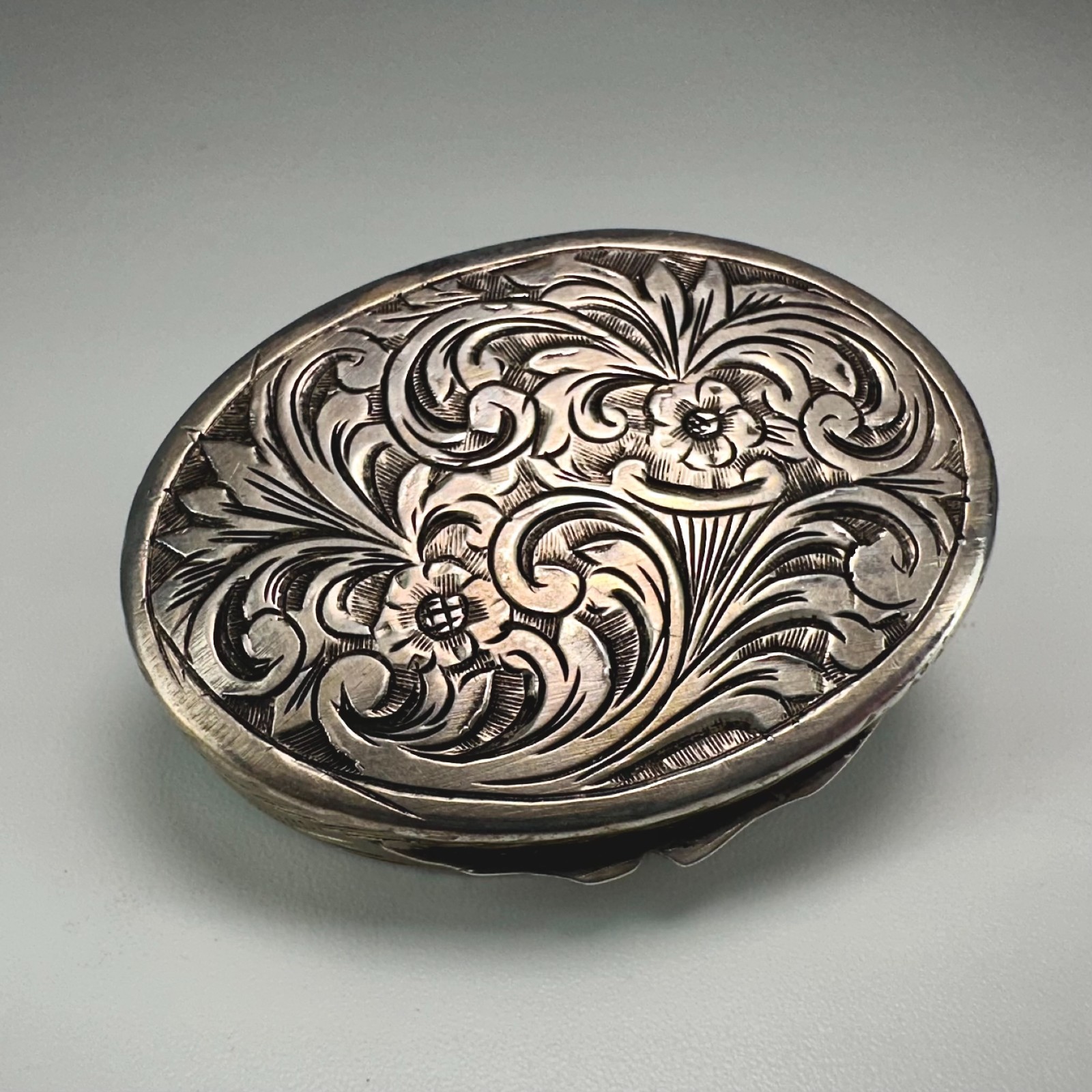 Vintage Italian 800 Silver Oval Pill Box Hinged Snuff Trinket Floral Repousse