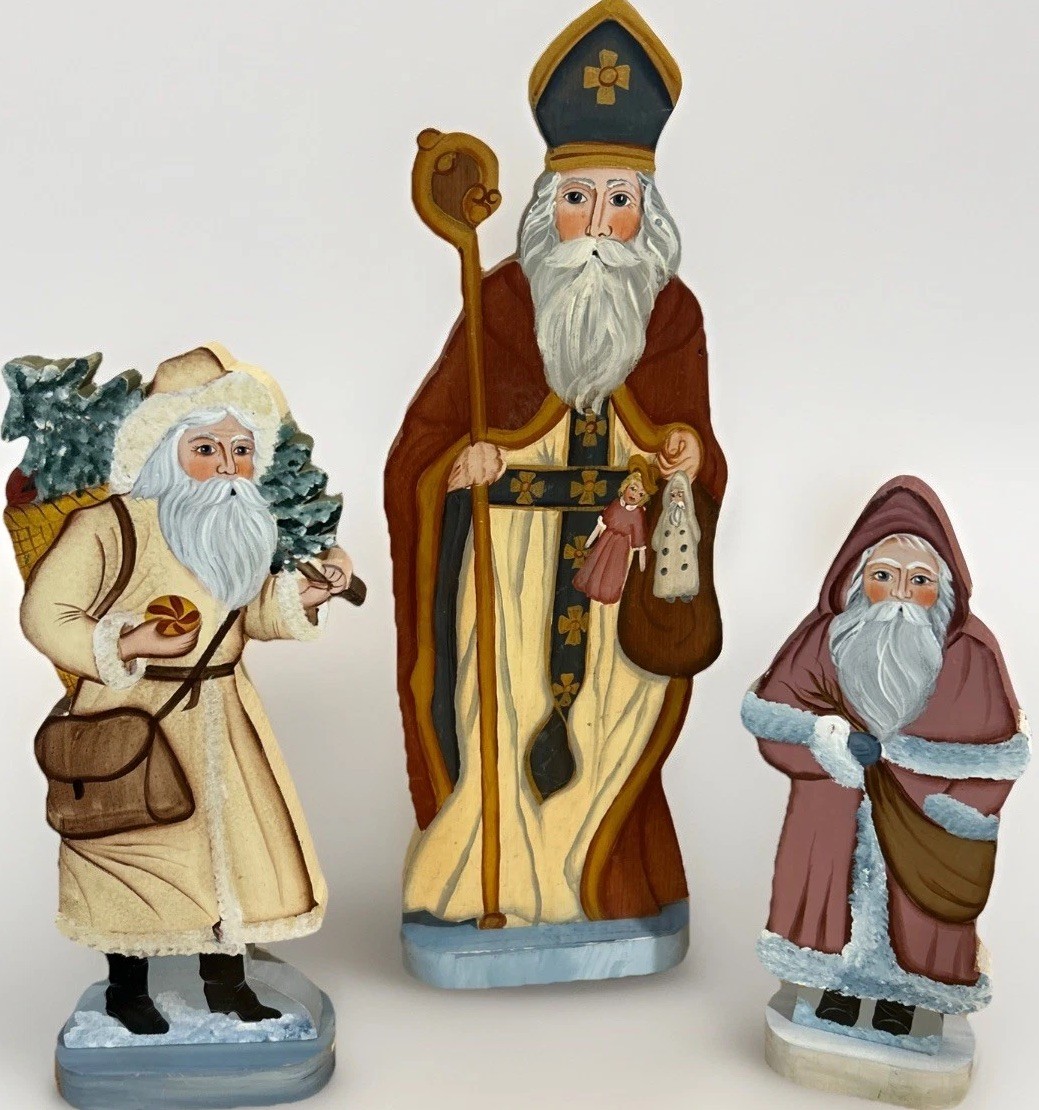Set of 3 Vintage 1989-1999 Handpainted Santa Figures Folk Art Signed 15/11/9.5\