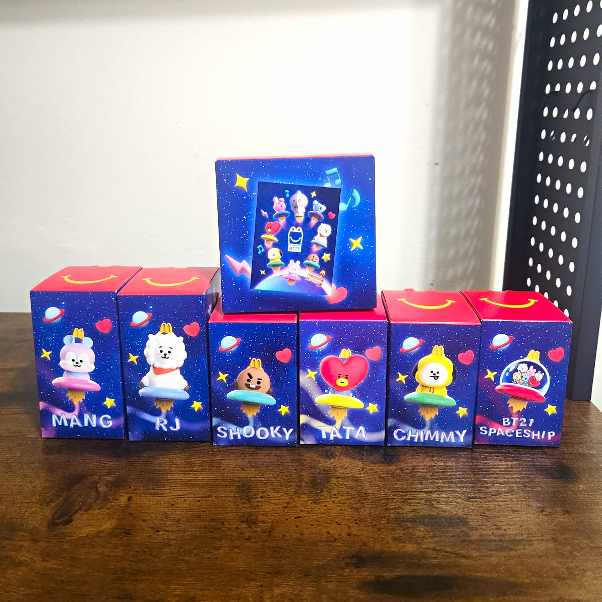 2026 McDONALD\'S X BTS BT21 HAPPY MEAL TOYS Set Of 7 2026 McDONALD\'S X BTS BT21 HAPPY MEAL TOYS Set Of 7