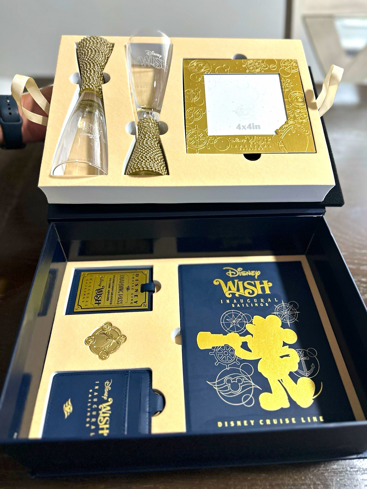 Disney Cruise Line Disney Wish Souvenir Gift Set Photo Frame 2 Glasses Cards