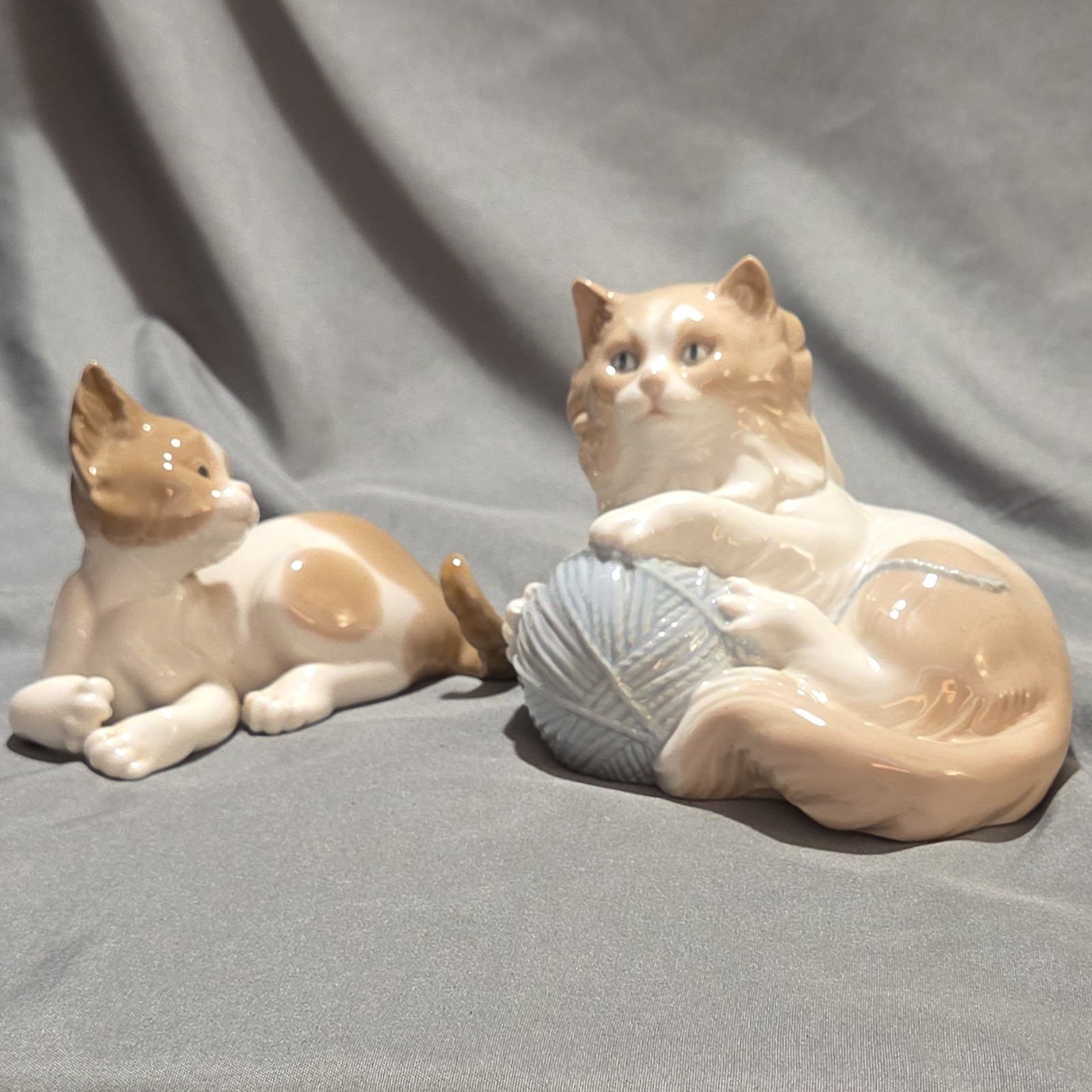 Vintage Lladro & NAO by Lladro Porcelain Cat Figurine Lot of 2 Mint Condition