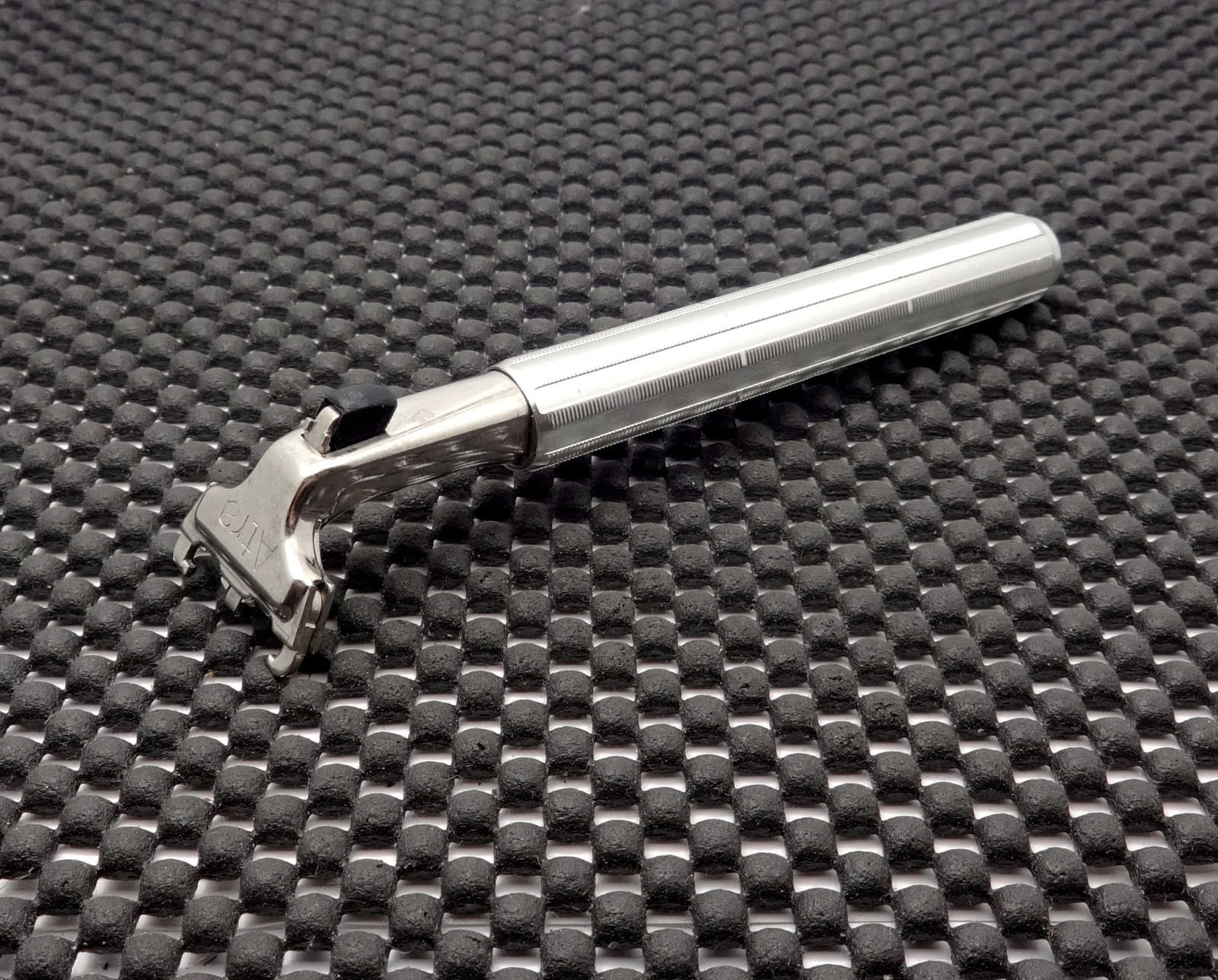 Vintage 1986 Gillette Atra Cartridge Razor ALL METAL Handle G2 Clean
