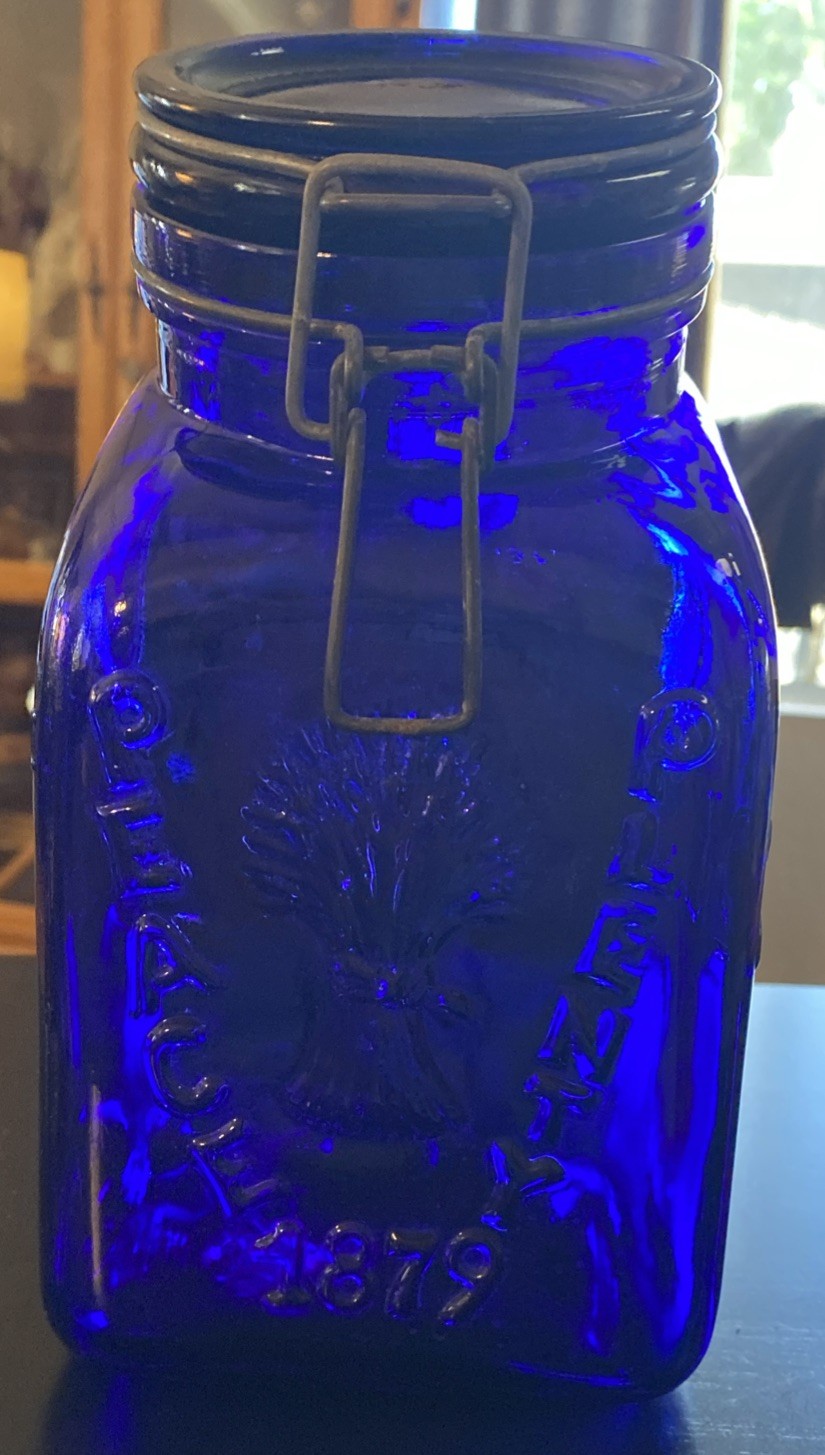 Vintage Granny’s Prod. Centerville USA Made In Italy Cobalt Blue 2 Qt Canister Vintage Granny’s Prod. Centerville USA Made In Italy Cobalt Blue 2 Qt Canister