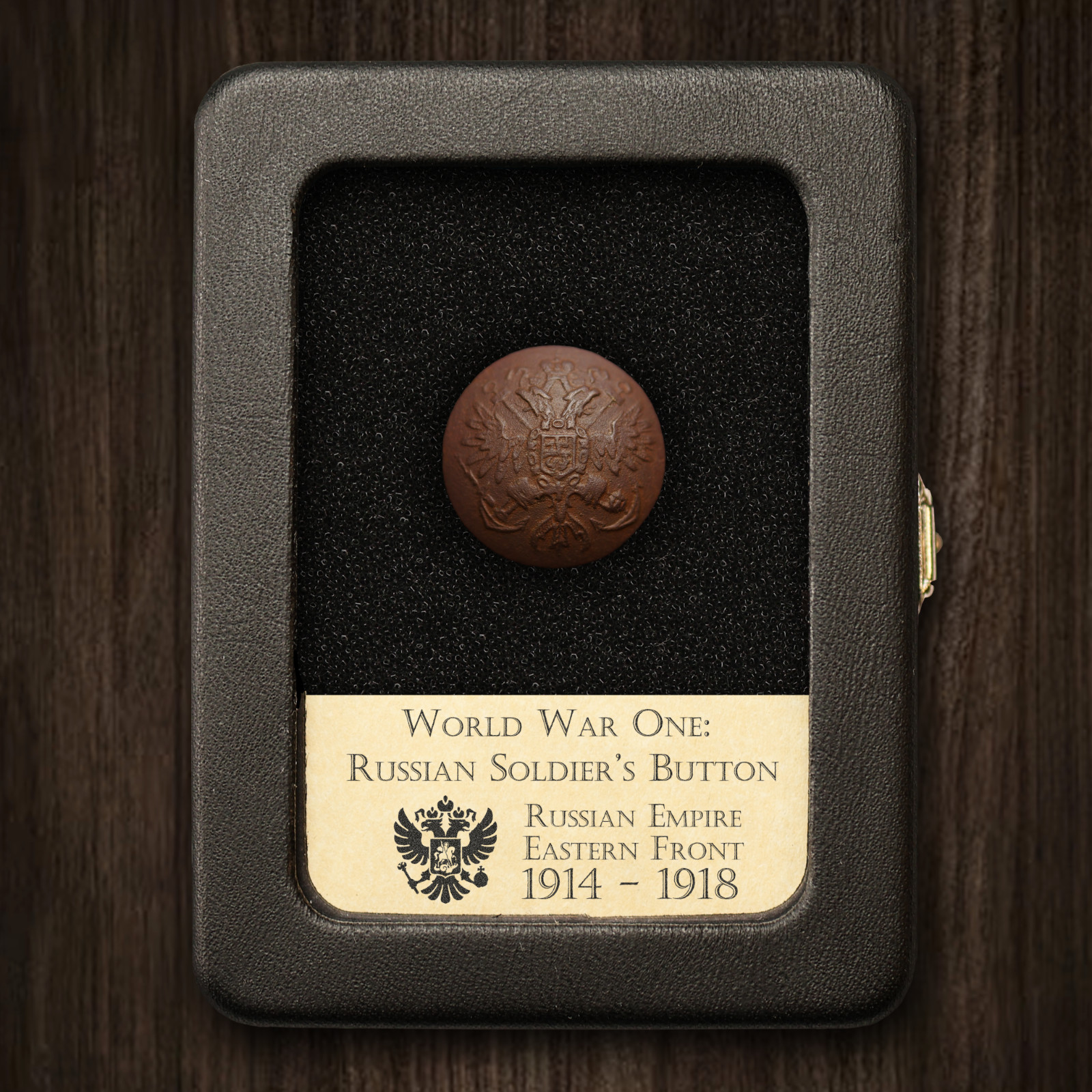 1 Original WW1 Soldier's Button - Russian Empire - With Display Case