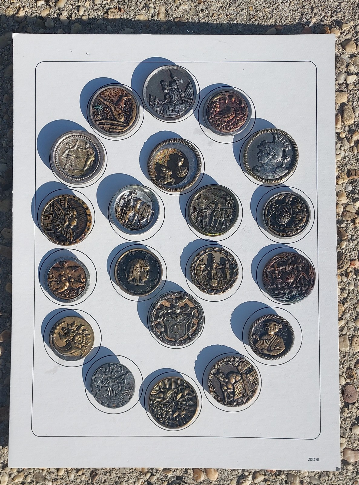 COLLECTION CARD LOT 20 LG ANTIQUE VICTORIAN METAL PICTURE BUTTONS - ALL CLASSICS COLLECTION CARD LOT 20 LG ANTIQUE VICTORIAN METAL PICTURE BUTTONS - ALL CLASSICS