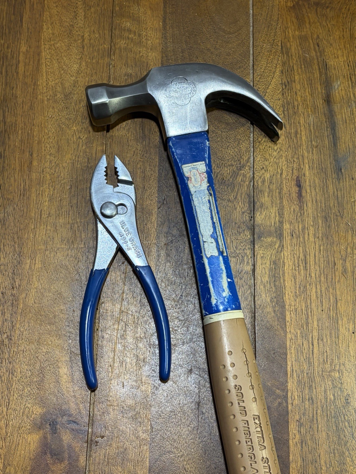 Vintage Belknap Blue Grass No.BG147-20oz Claw Hammer Fiberglass Handle ￼