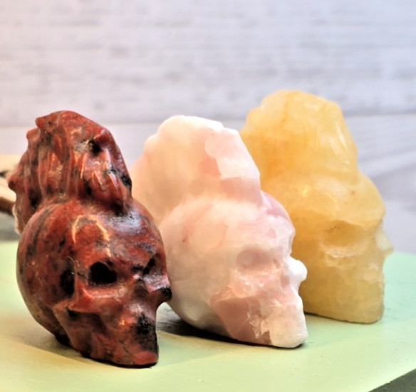3pc Crystal Skull Set Natural Gemstone Skulls Gothic Room Decor Aesthetic Gift