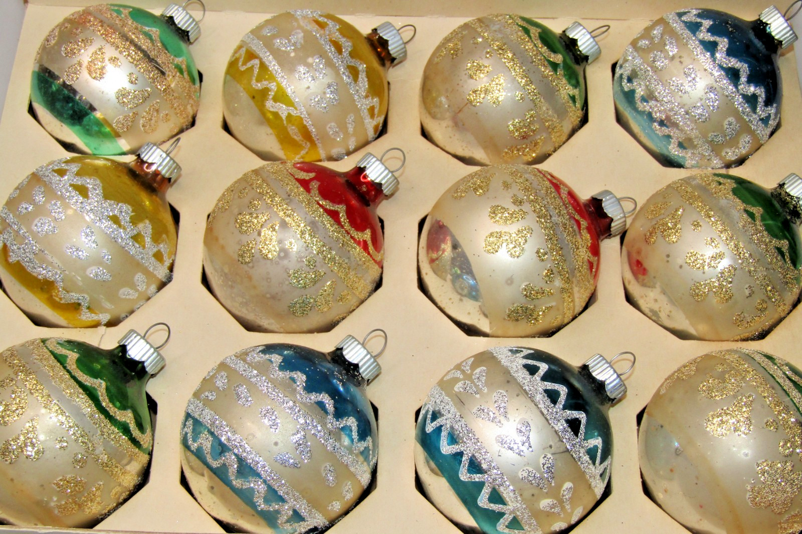 Lot Vintage Glass Stencil NET Pictured BALL Christmas Ornaments Shiny Brite #2