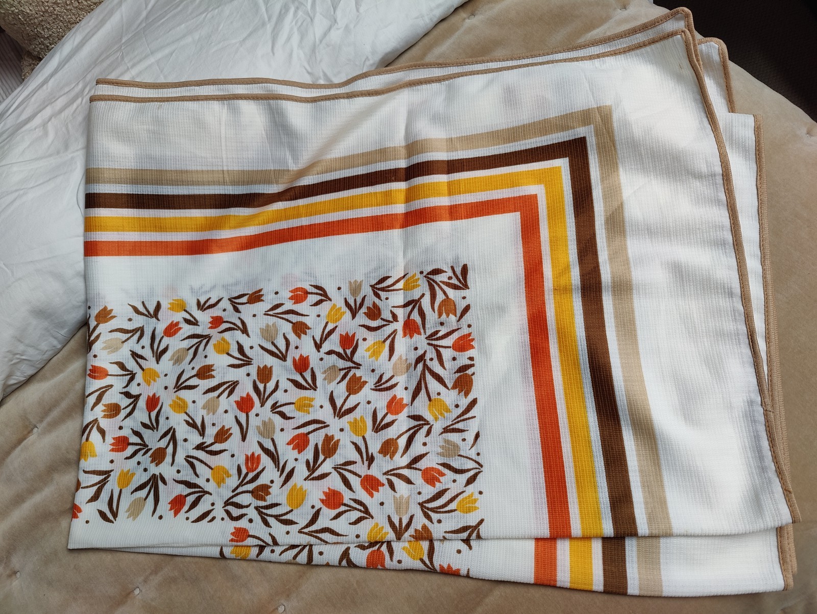 Vintage 70\'s 80\'s Tulip Stripe Brown Orange White Tablecloth Retro Mid Century