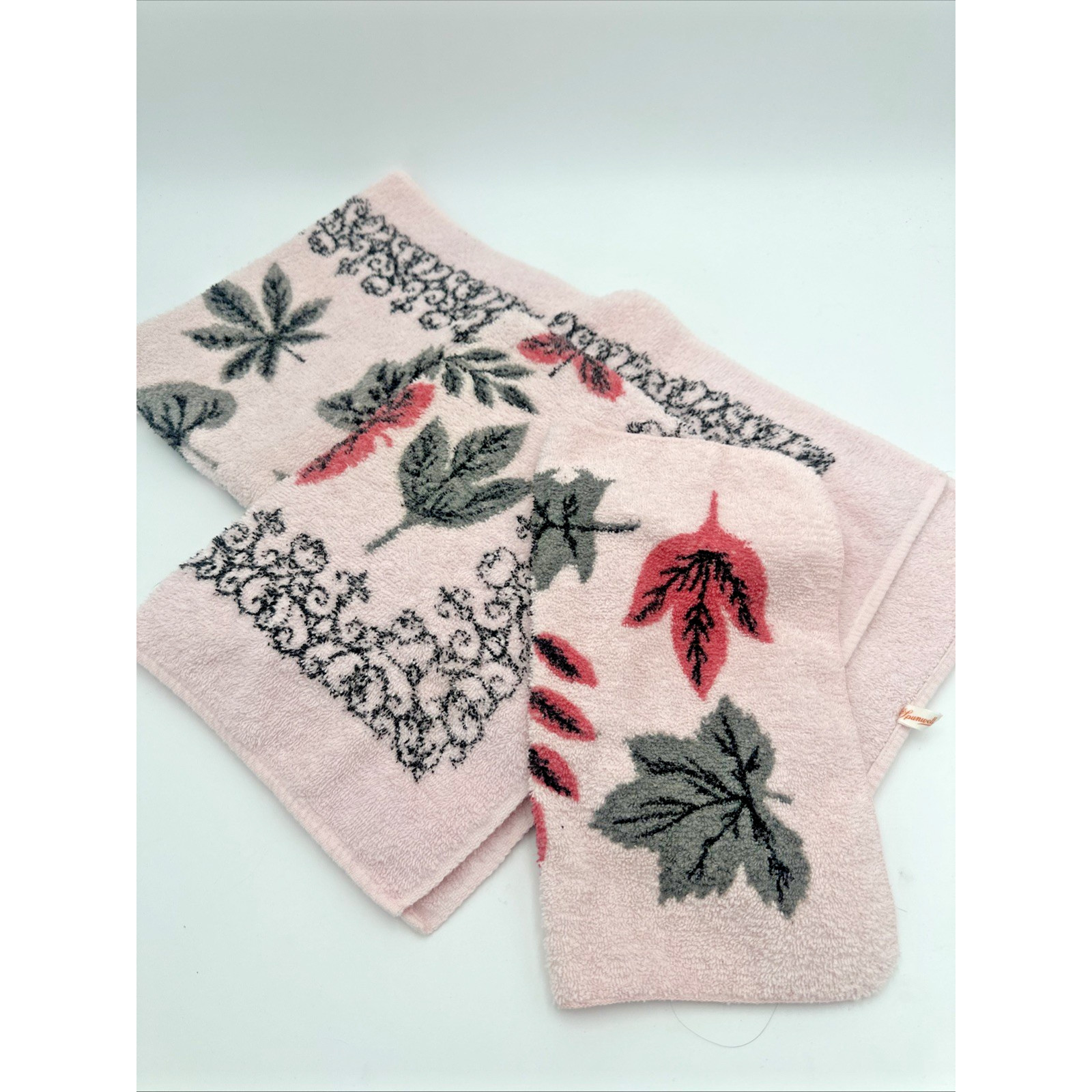Vintage Spunwell Towel Set Bath, Wash,Hand Towel Pink Leaves Black Scrollwork