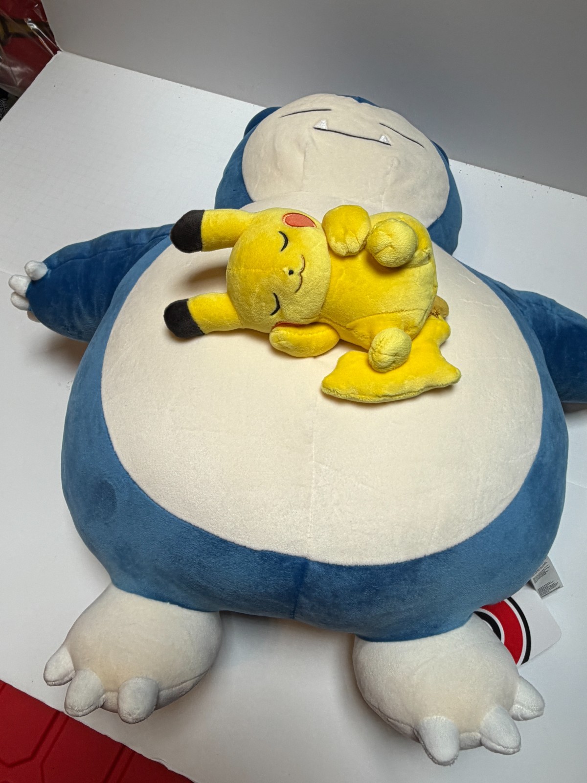Official Pokémon Center - Sleeping Snorlax & Pikachu - 20