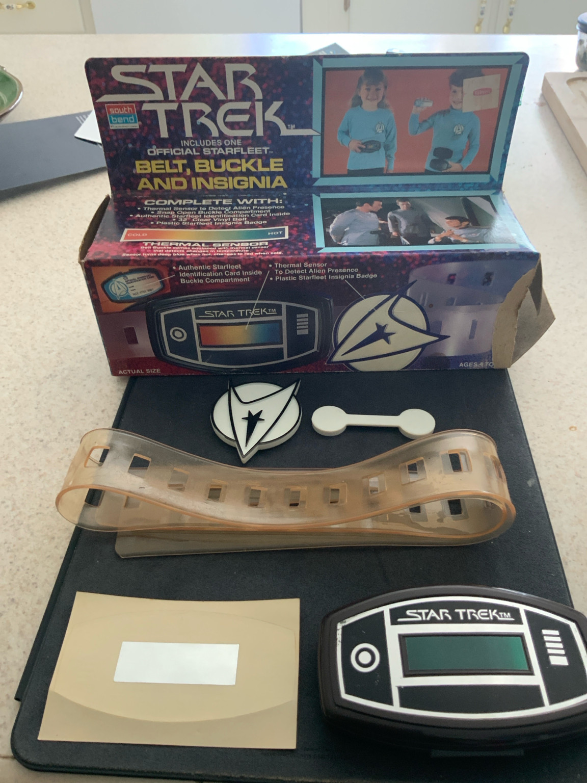 Vintage Star Trek South Bend Starfleet Belt Buckle Insignia Set Original Box