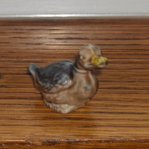 VINTAGE WADE  WHIMSIE  #6 DUCK  1972 Blue Brown w/ Yellow Beak