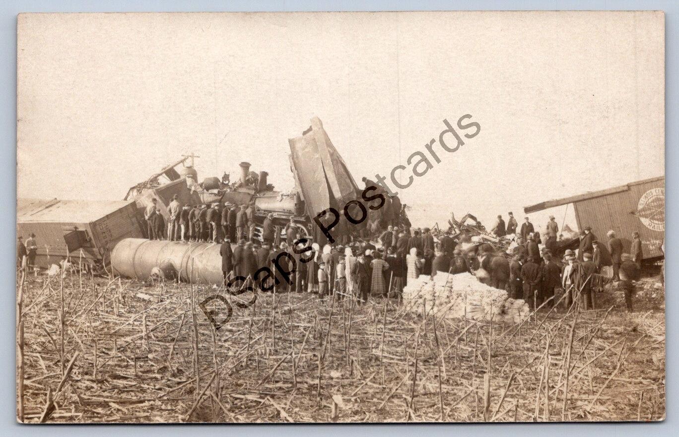K65/ Interesting RPPC Postcard c1910 Illinois Cenral Railroad Wreck Disaster 384