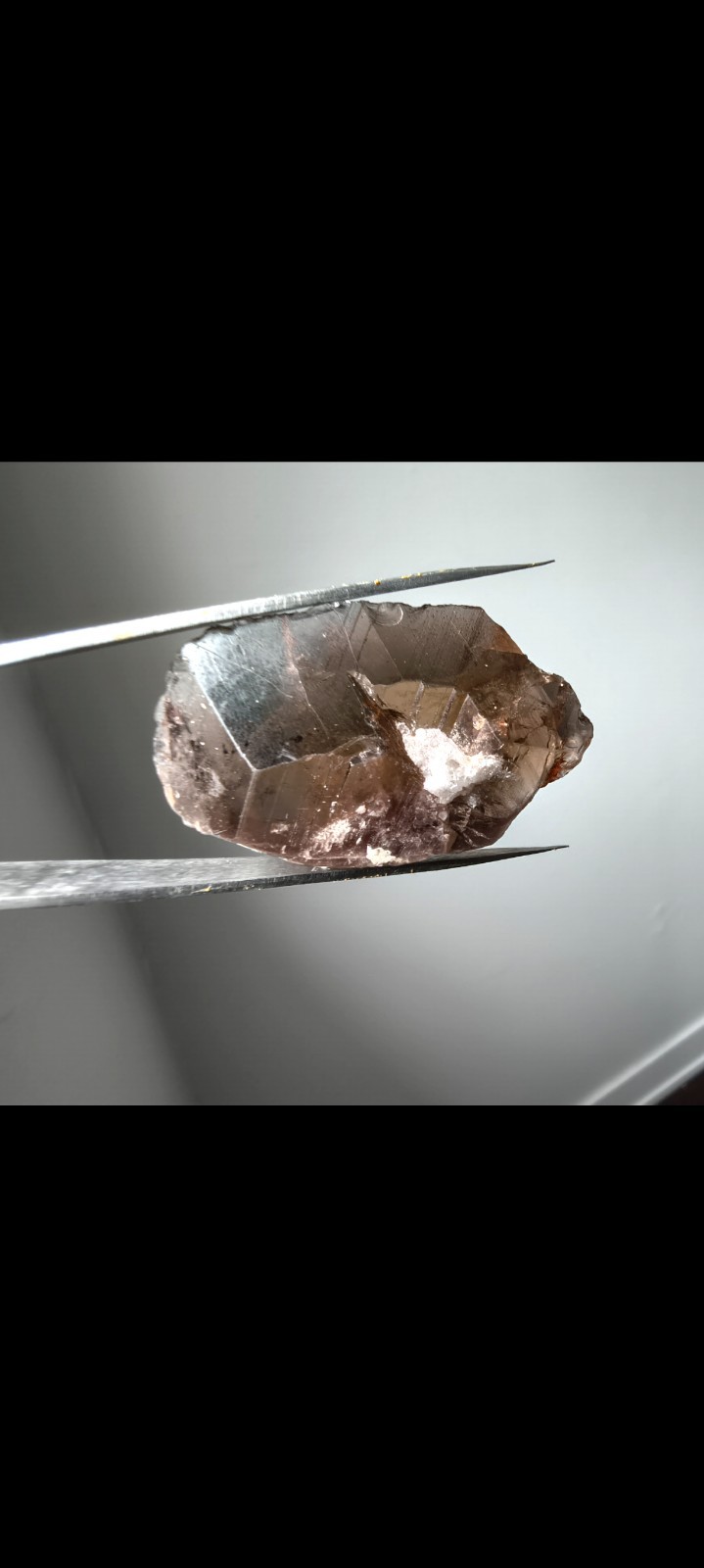 77 CTS, Axinite Crystal, Gemy Quality, 4.2x2.8x.8 cm 77 CTS, Axinite Crystal, Gemy Quality, 4.2x2.8x.8 cm