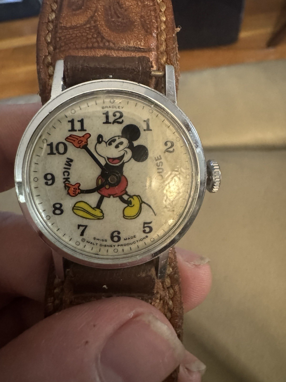 Vintage Bradley Mickey Mouse Fat Boy Watch Running. Dan Brown. Robert Langdon Vintage Bradley Mickey Mouse Fat Boy Watch Running. Dan Brown. Robert Langdon