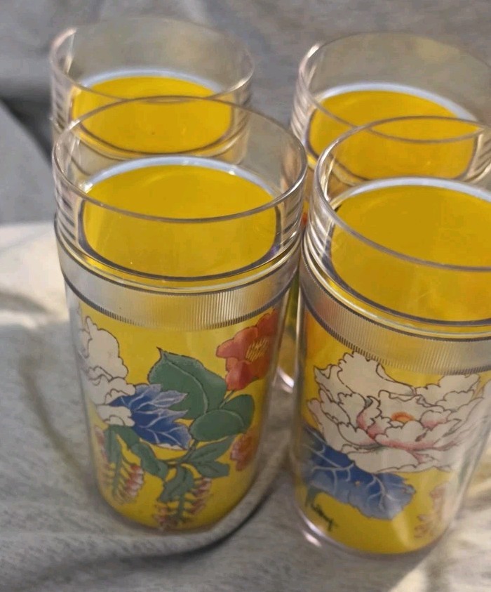 Vintage St Tropez Thermo Serv Insulated Plastic Floral Cups Lot of 4 Yellow Vintage St Tropez Thermo Serv Insulated Plastic Floral Cups Lot of 4 Yellow