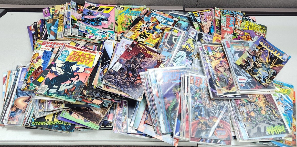 Massive Bulk Comic Book Lot 280+ Marvel DC Image Independent Copper Modern Age
