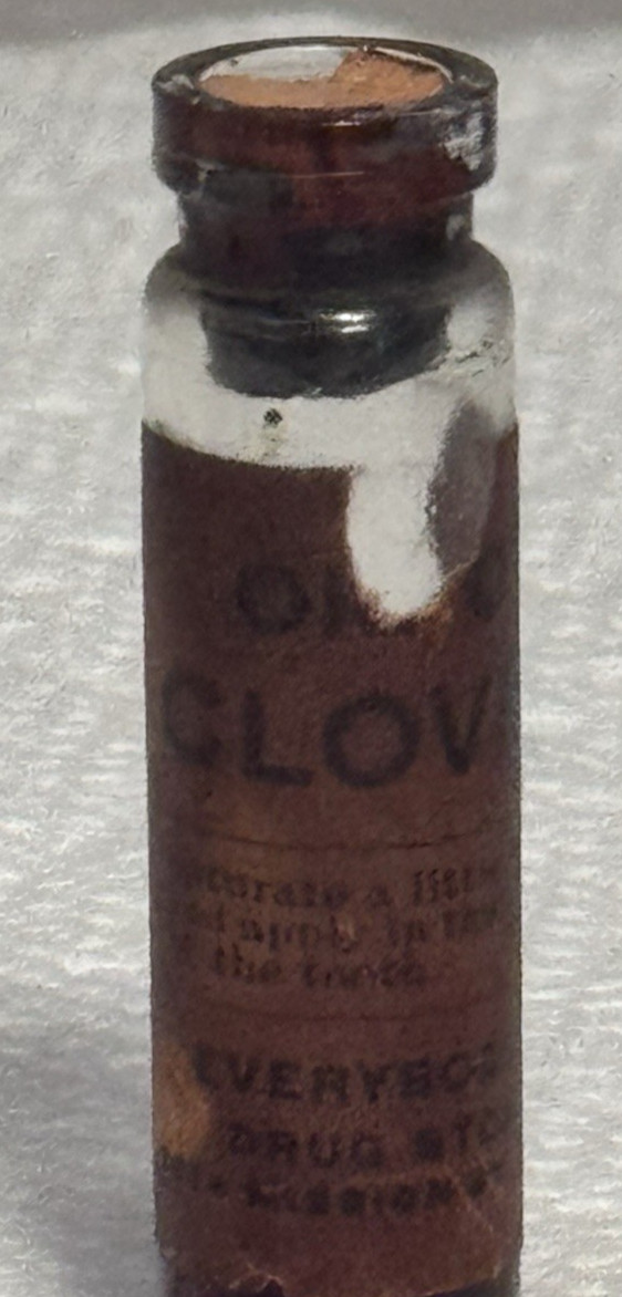 ANTIQUE OIL OF CLOVES BOTTLE EVERYBODY'S DRUGSTORE MISSION ST SAN FRANCISCO