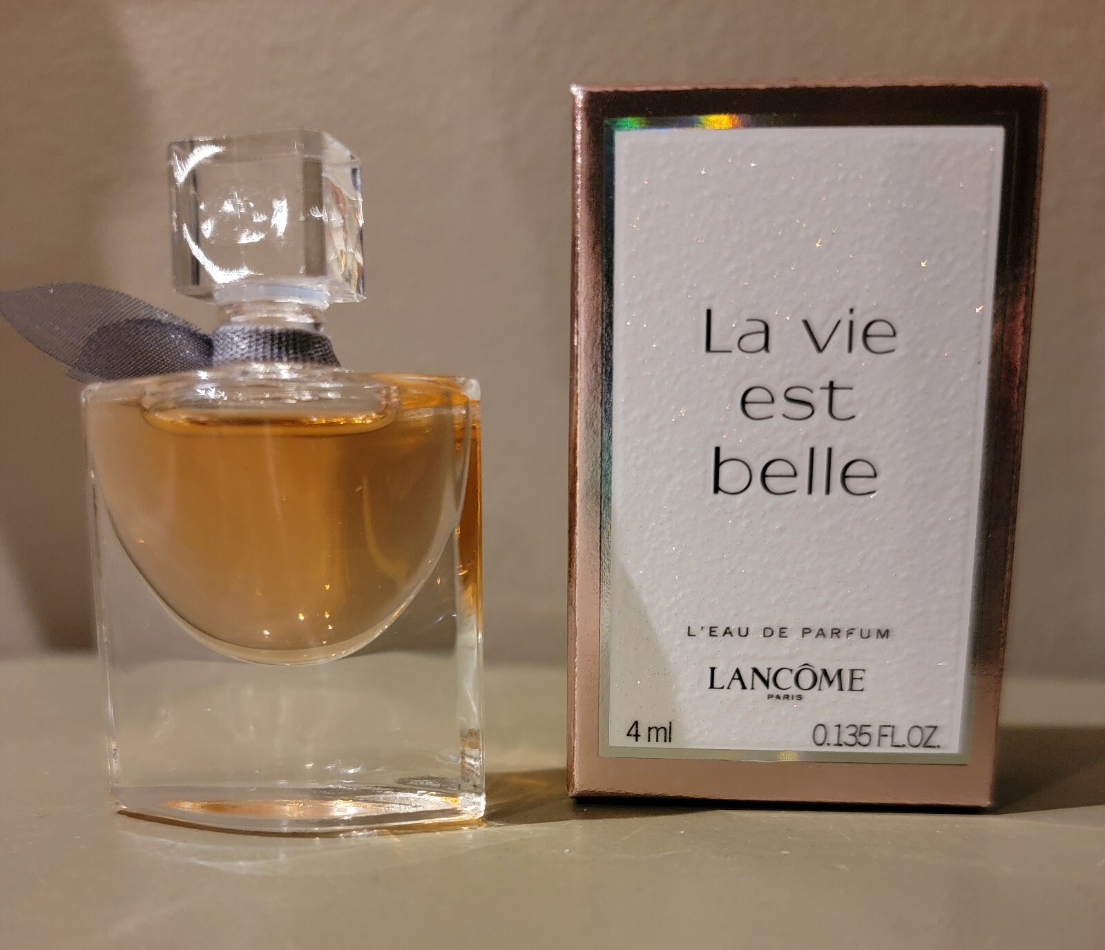 Lancôme LA VIE EST BELLE Eau de Parfum 4ml Mini Bottle New With Box Collectible.