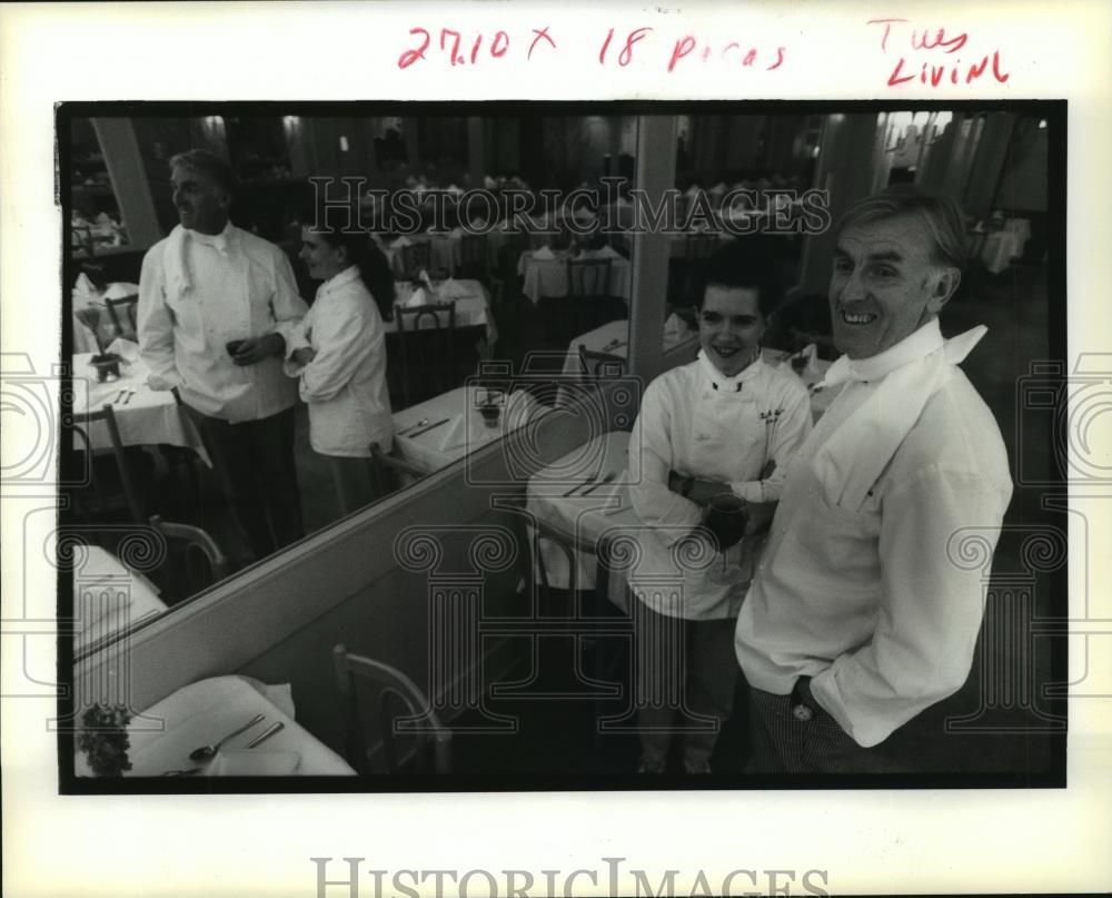 1992 Press Photo Chefs Joel Gourio de Bourgonnier and Lisa Hansen at Restaurant 1992 Press Photo Chefs Joel Gourio de Bourgonnier and Lisa Hansen at Restaurant