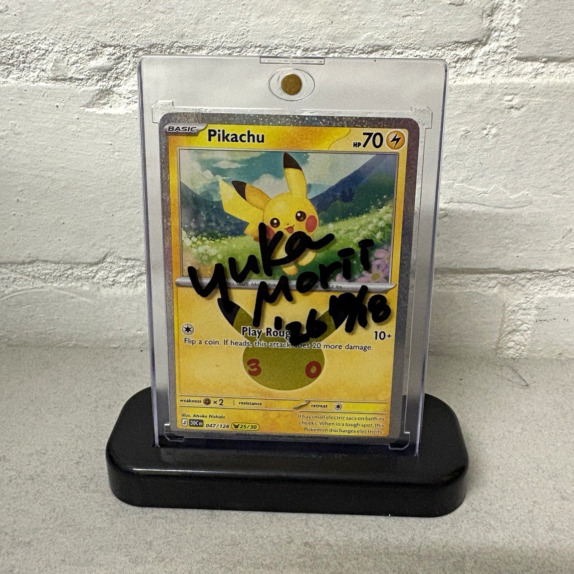 Hand signed ultra pro one touch by Pokémon artist Yuka morii autograph 