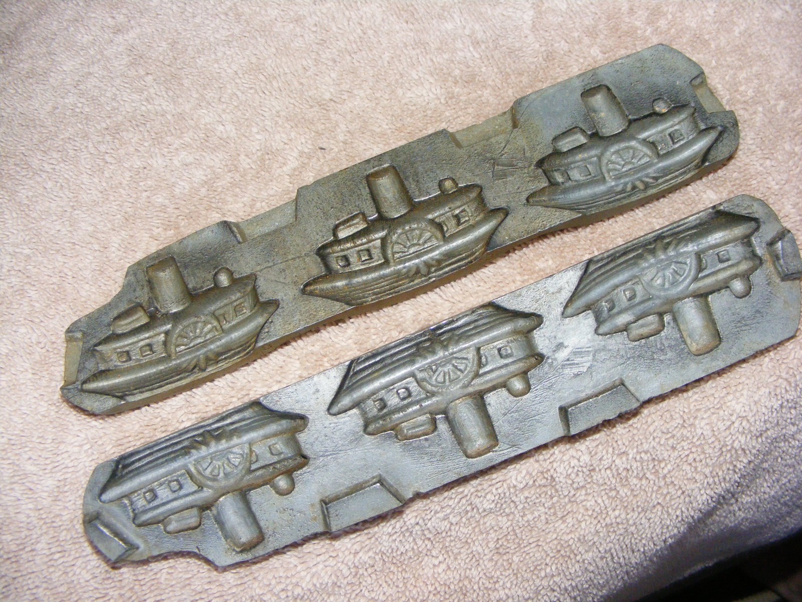Antique Mills & Bros. Cast Iron Candy Mold Paddle Wheel Boat Mark 217 EXCELLENT
