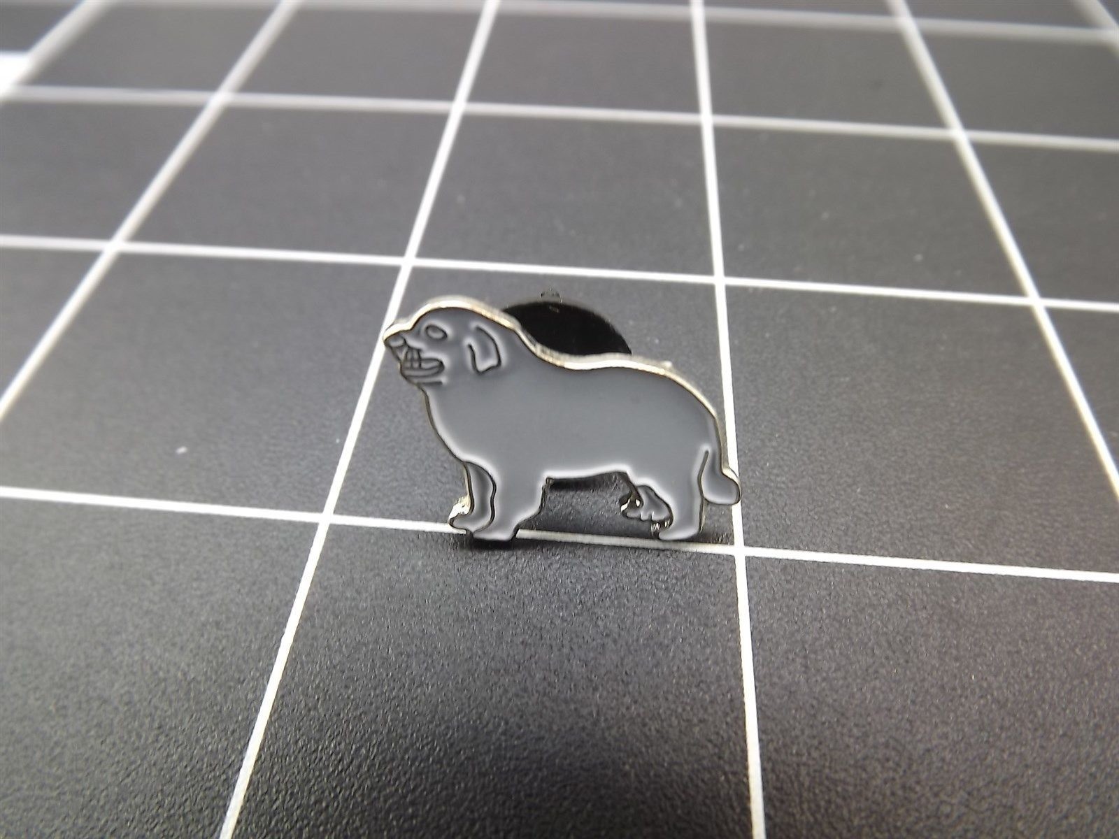 FREE SHIP Lapel Pin Favorite Dog \